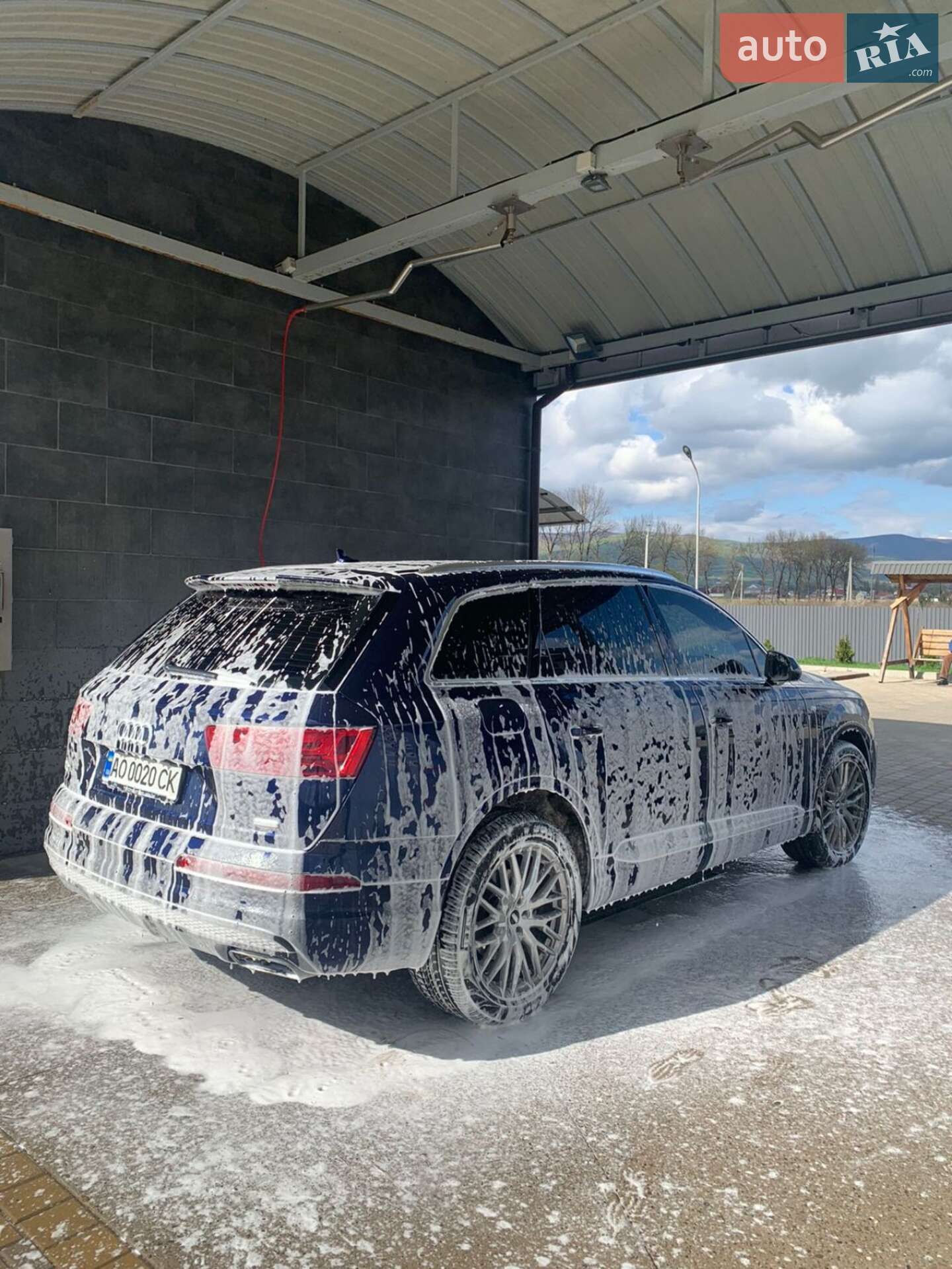 Audi Q7 2018 VIN WAUZZZ4M0JD039323 фото оголошення 8 з 10