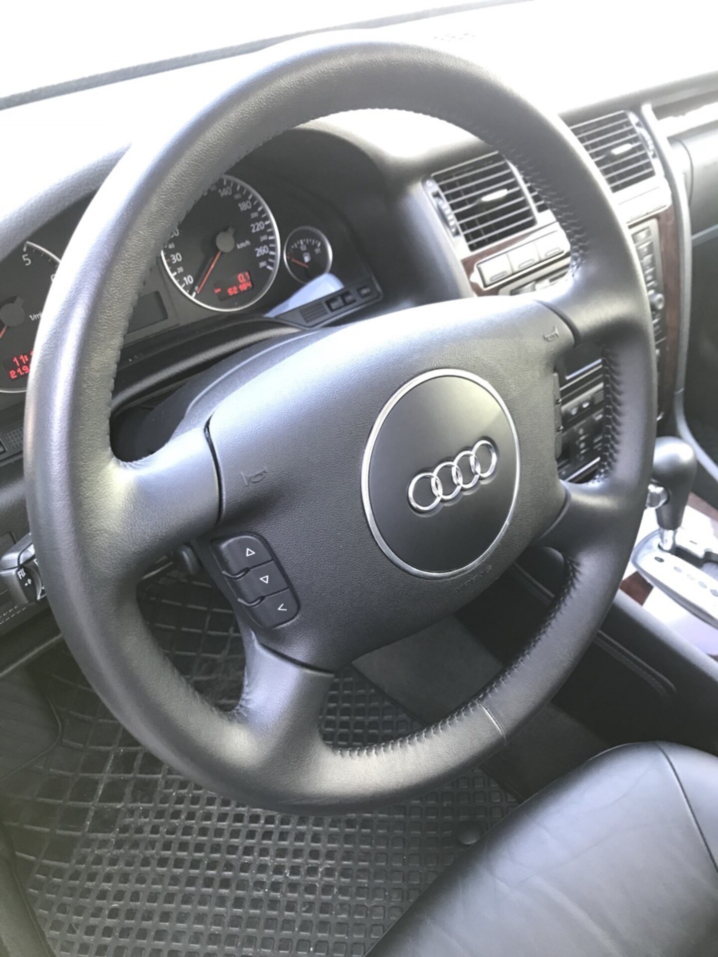 Audi A8 2002 VIN WAUZZZ4DX3N000817 фото оголошення 94 з 95