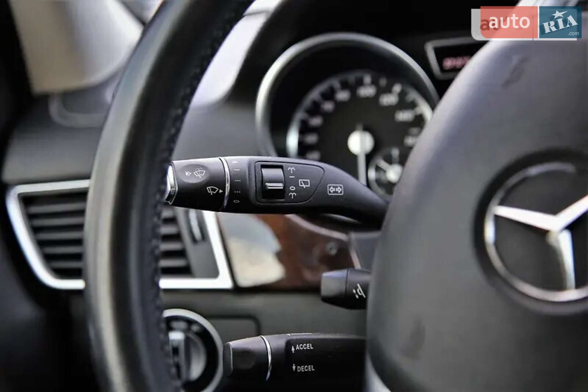 Mercedes-Benz GL-Class 2013 VIN 4JGDF7CE8EA337738 фото оголошення 13 з 21