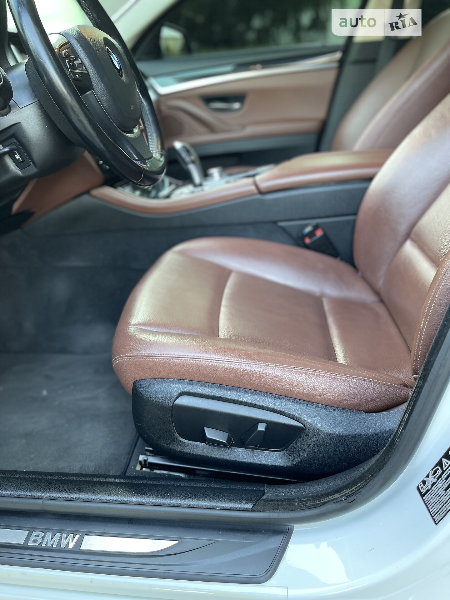 BMW 5 Series 2014 VIN WBA5B91060D567760 фото оголошення 19 з 64