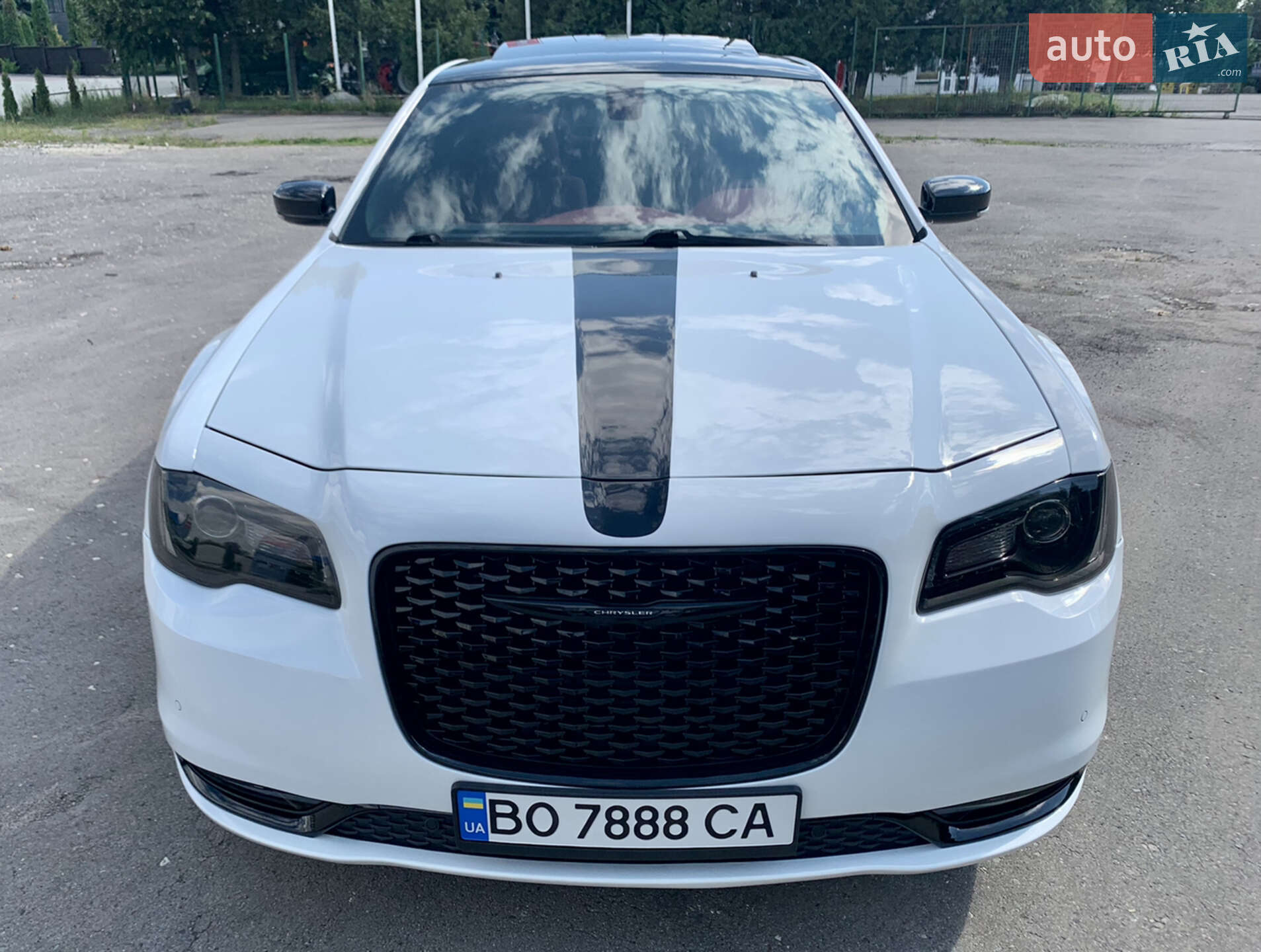 Chrysler 300 S 2018 VIN 2C3CCABG9JH234885 фото оголошення 17 з 76