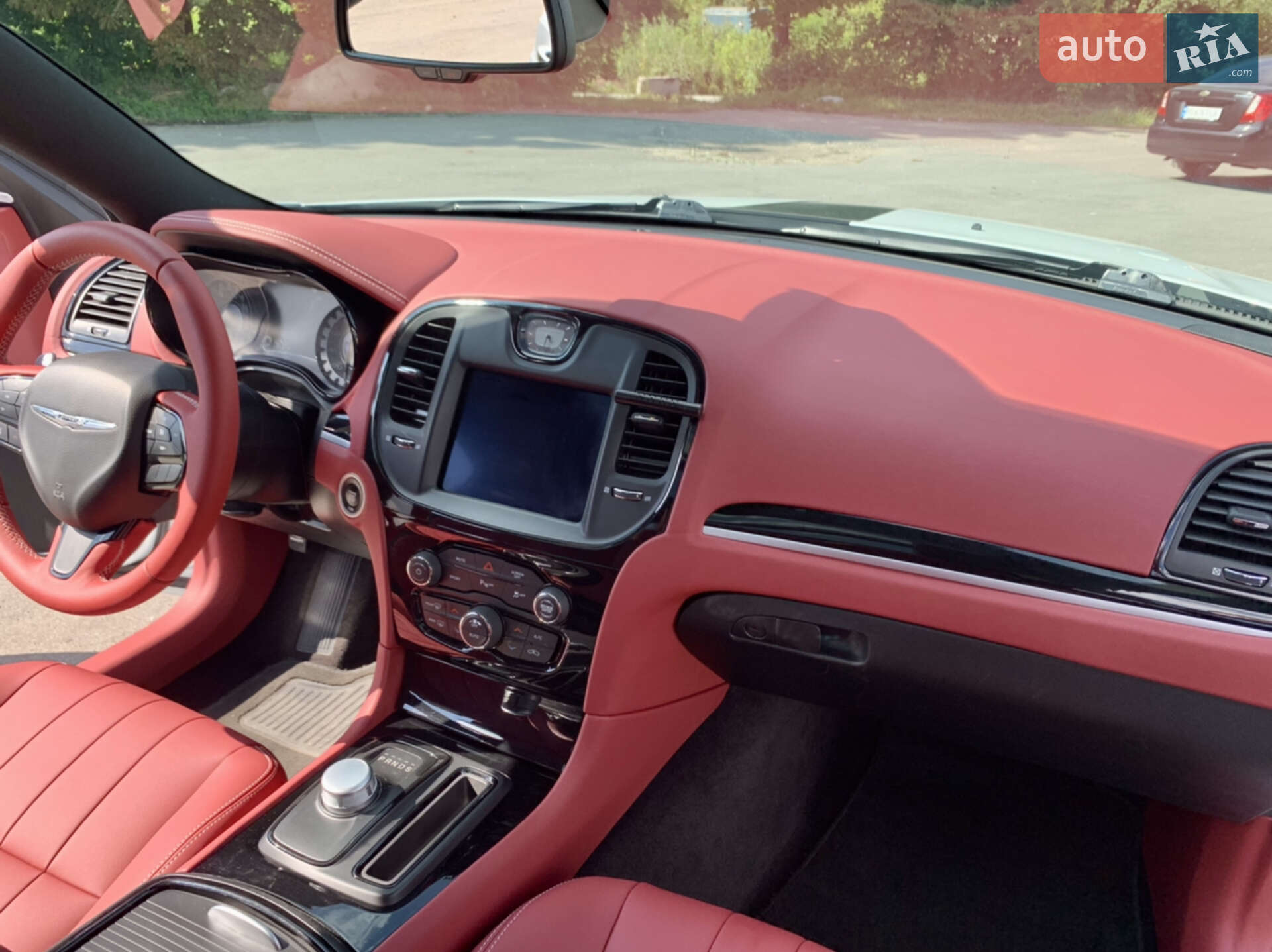 Chrysler 300 S 2018 VIN 2C3CCABG9JH234885 фото оголошення 40 з 76