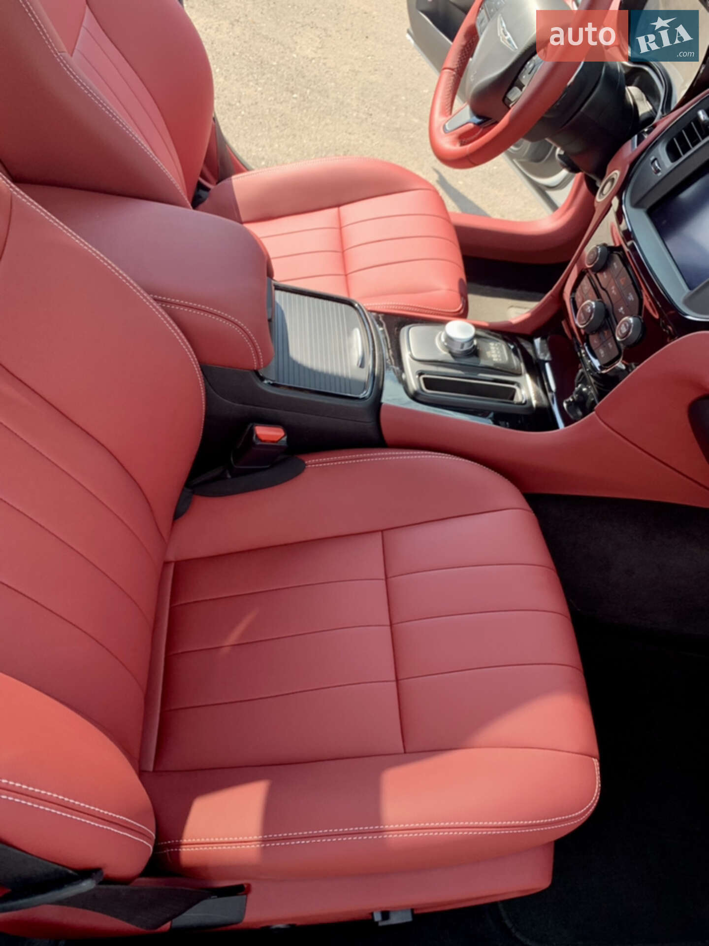 Chrysler 300 S 2018 VIN 2C3CCABG9JH234885 фото оголошення 41 з 76