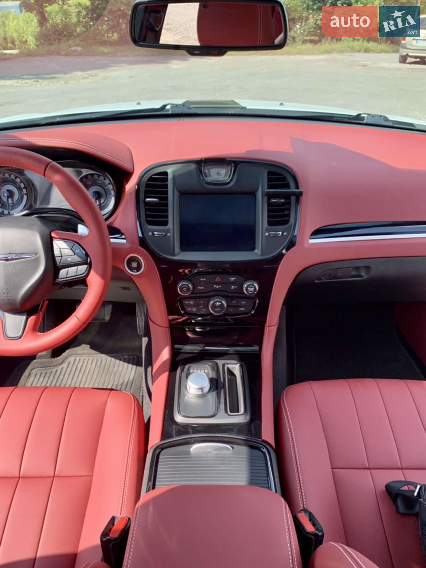 Chrysler 300 S 2018 VIN 2C3CCABG9JH234885 фото оголошення 44 з 76