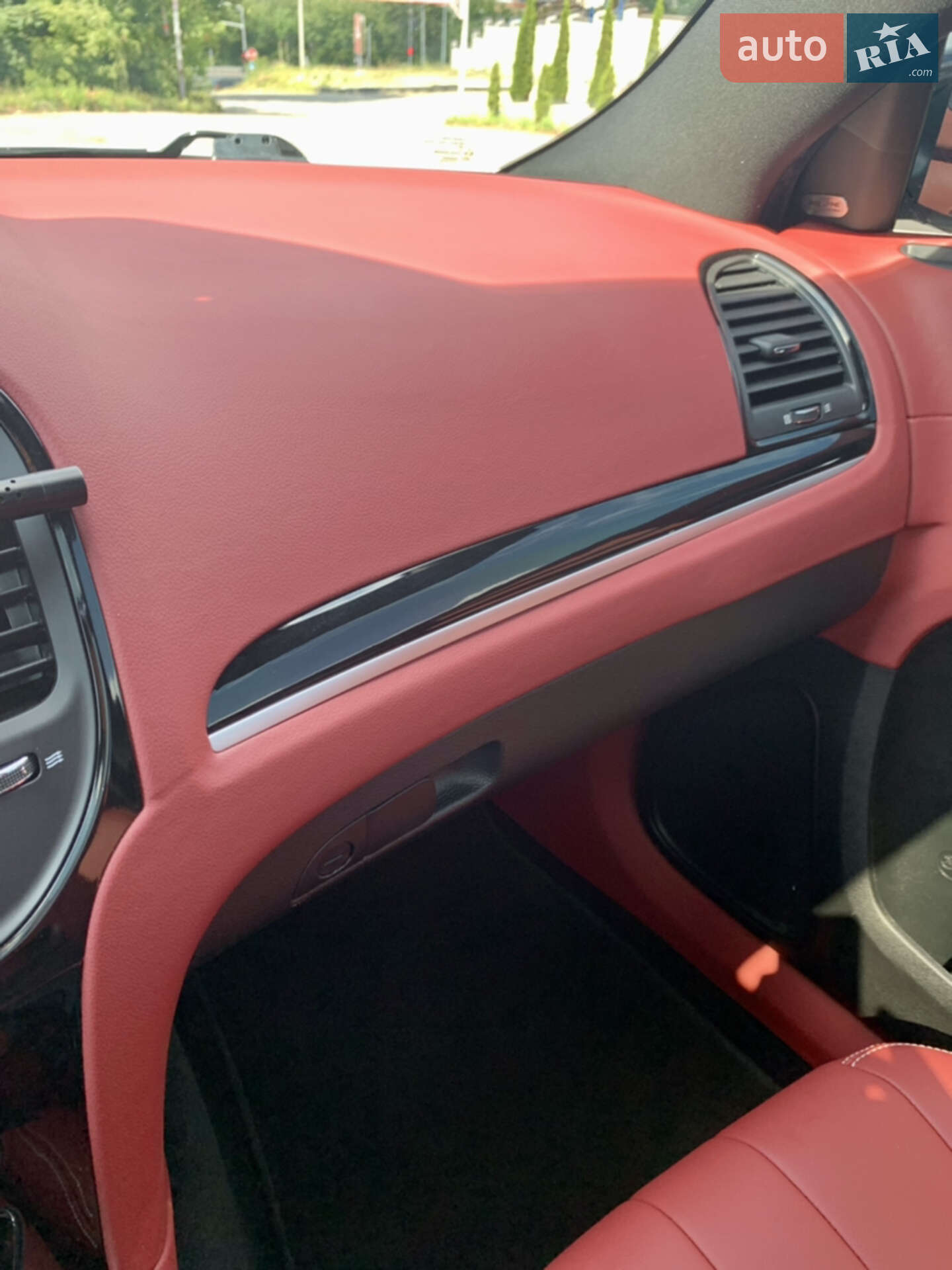 Chrysler 300 S 2018 VIN 2C3CCABG9JH234885 фото оголошення 52 з 76