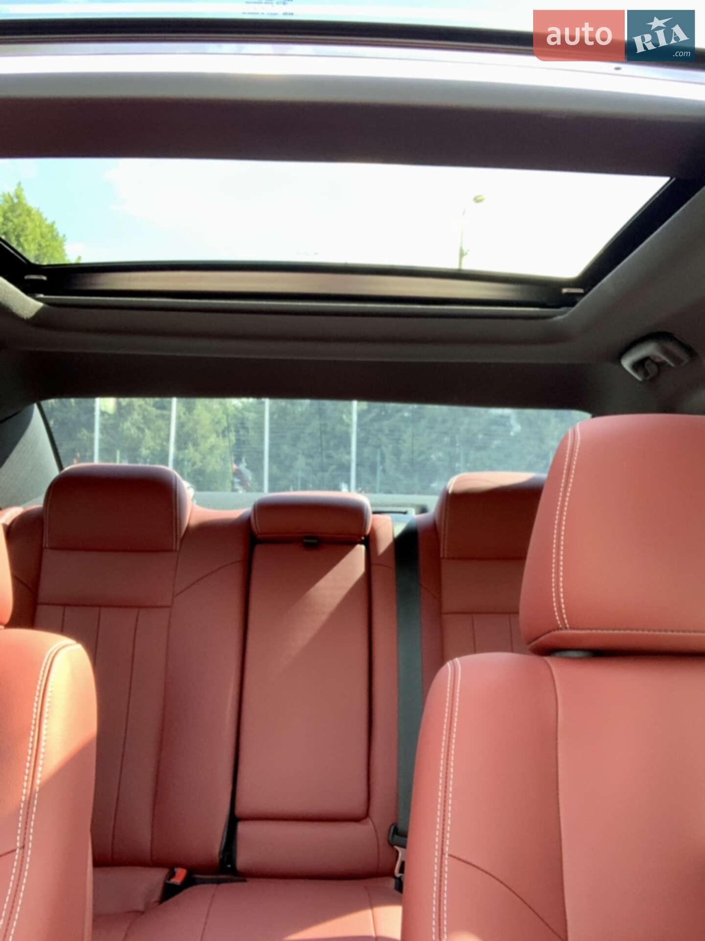Chrysler 300 S 2018 VIN 2C3CCABG9JH234885 фото оголошення 60 з 76