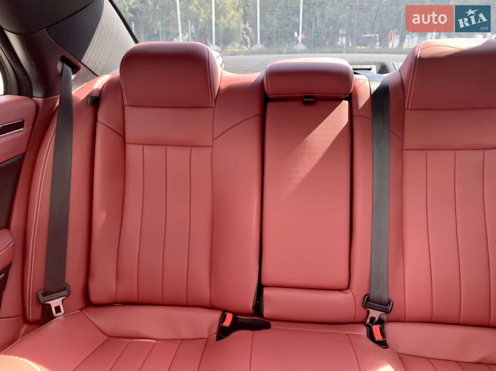 Chrysler 300 S 2018 VIN 2C3CCABG9JH234885 фото оголошення 63 з 76