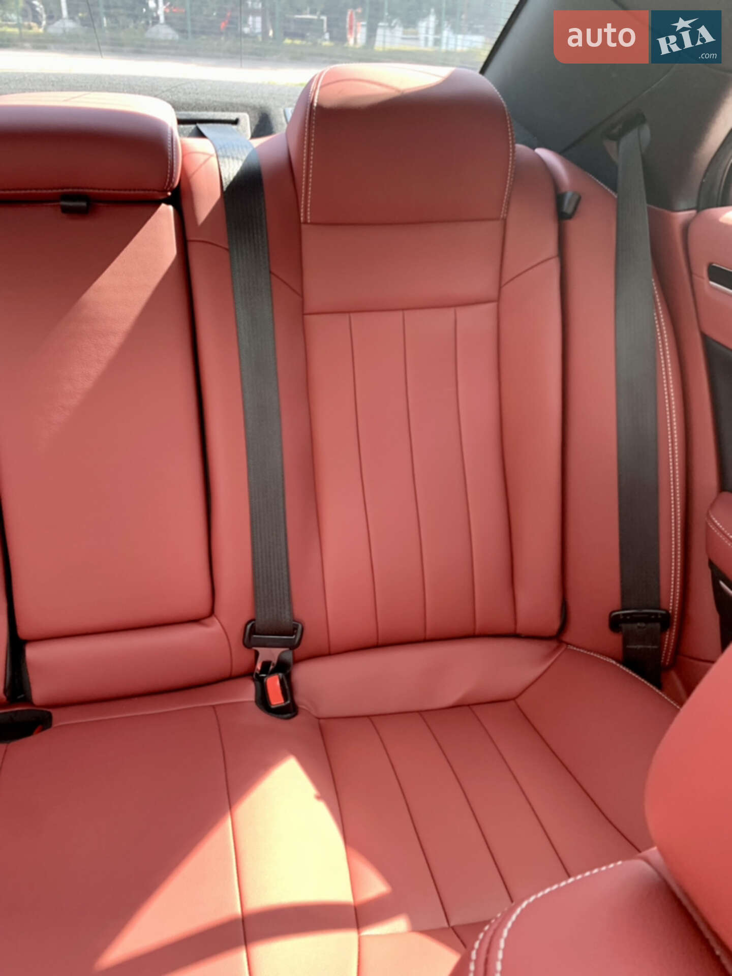 Chrysler 300 S 2018 VIN 2C3CCABG9JH234885 фото оголошення 70 з 76