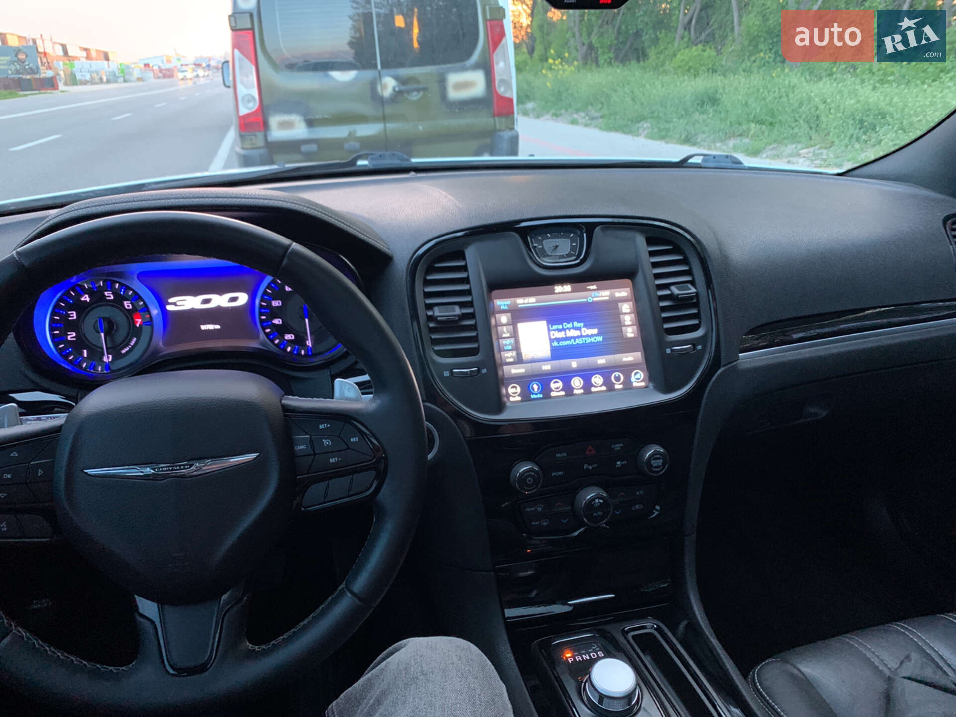 Chrysler 300 S 2018 VIN 2C3CCABG9JH234885 фото оголошення 76 з 76