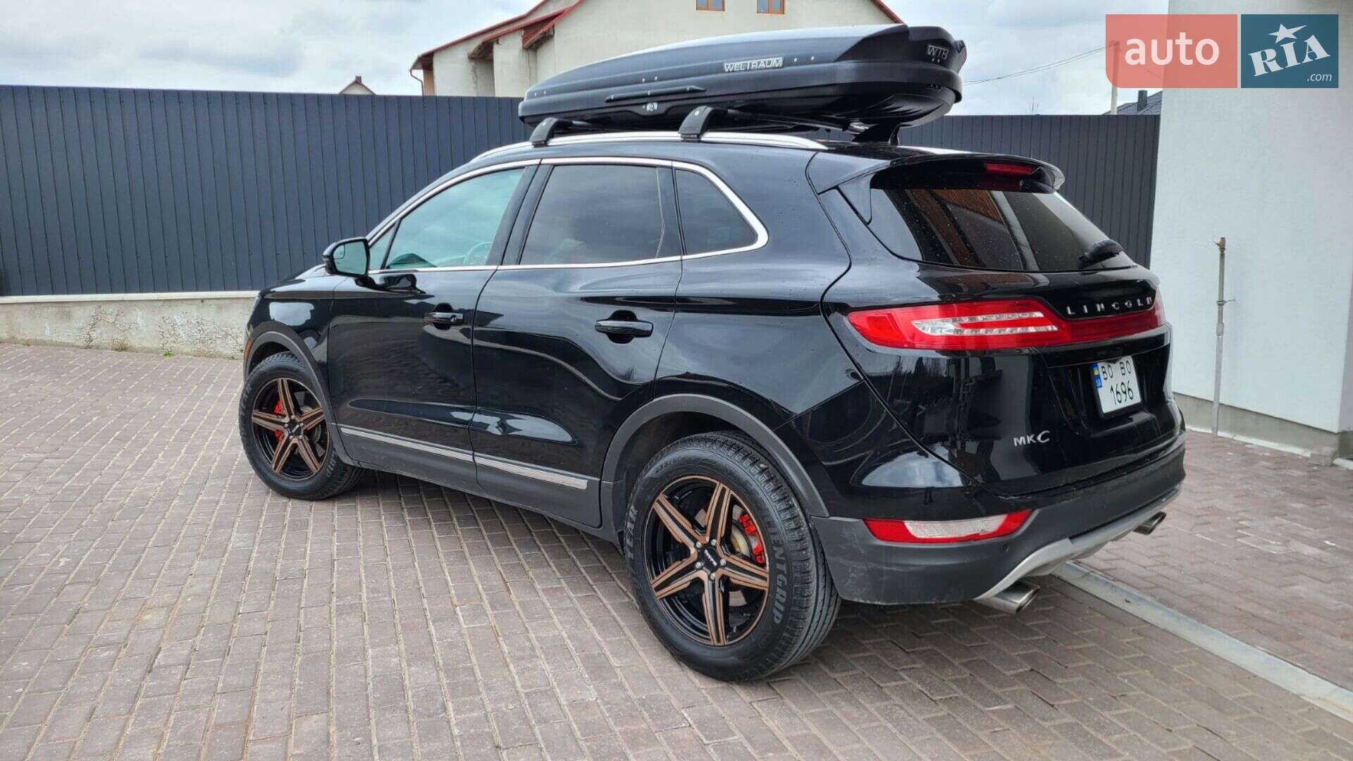 Lincoln MKC 2017 VIN 5LMCJ2D99HUL35205 фото оголошення 2 з 18