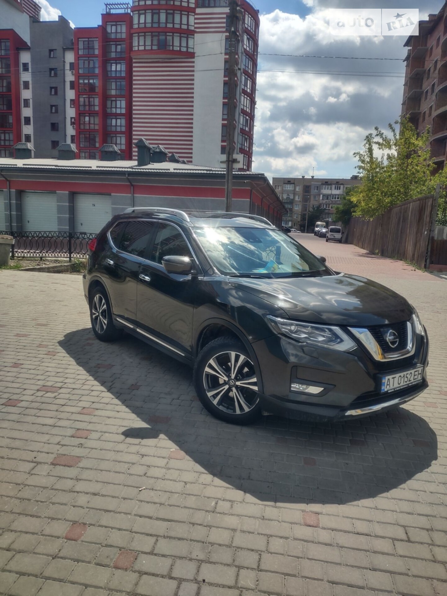 Nissan X-Trail 2017 VIN JN1TCAT32U0109781 фото оголошення 2 з 19