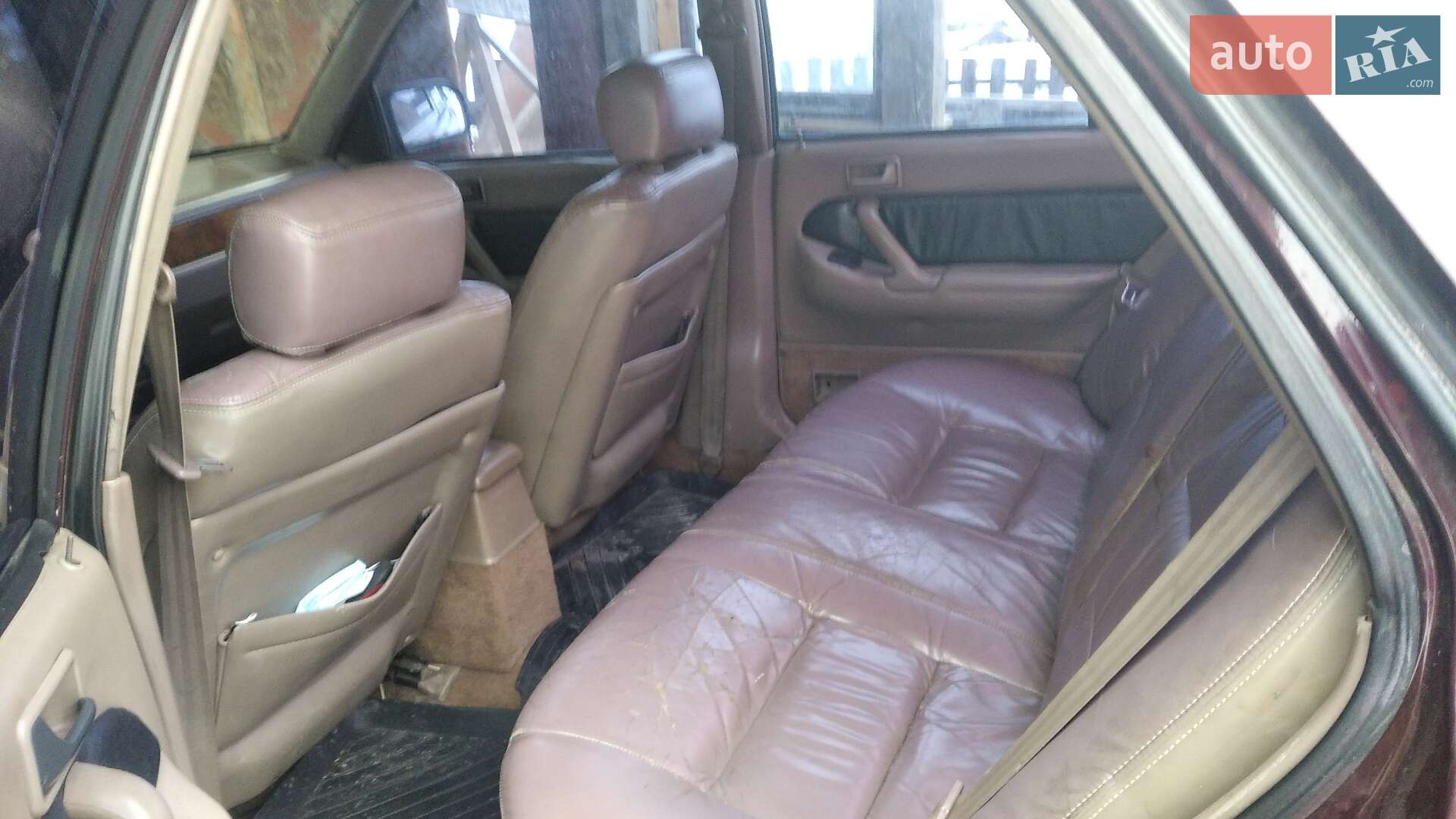Hyundai Sonata 1993 VIN KMHBF31FPPU539389 фото оголошення 4 з 22