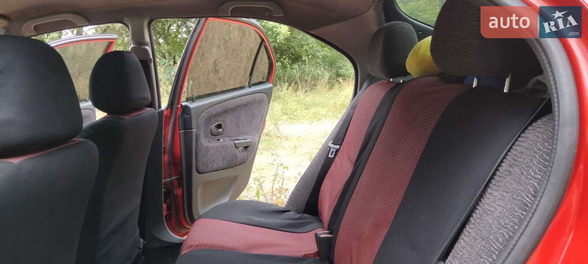 Mitsubishi Carisma 1999 VIN XMCLNDA1AYF021304 фото оголошення 7 з 16