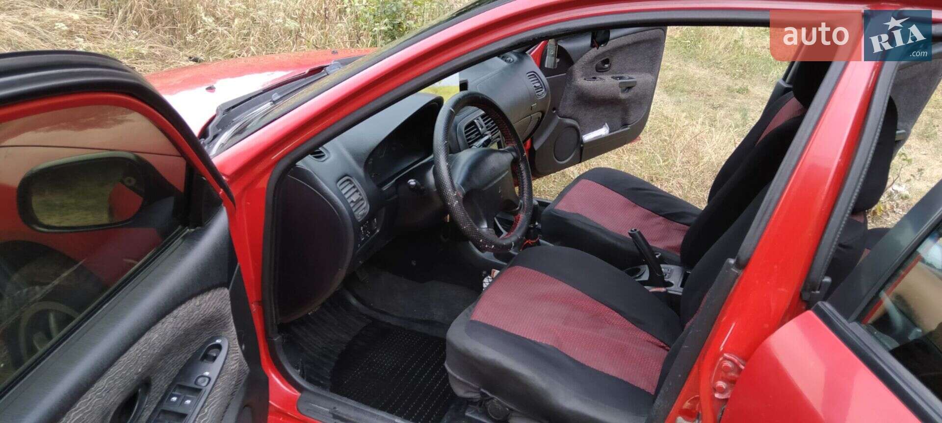 Mitsubishi Carisma 1999 VIN XMCLNDA1AYF021304 фото оголошення 9 з 16