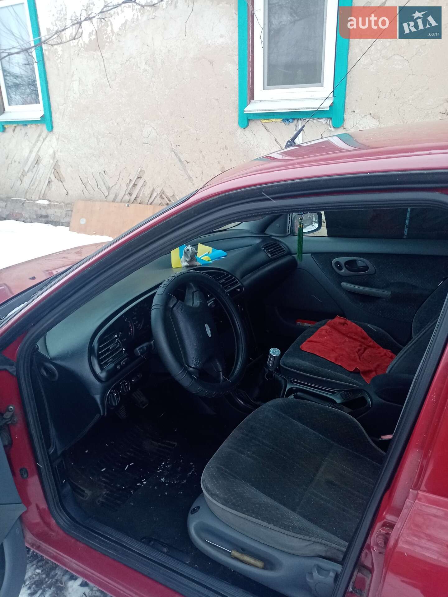 Ford Mondeo 1993 VIN WF0FXXGBBFPM08731 фото оголошення 2 з 7