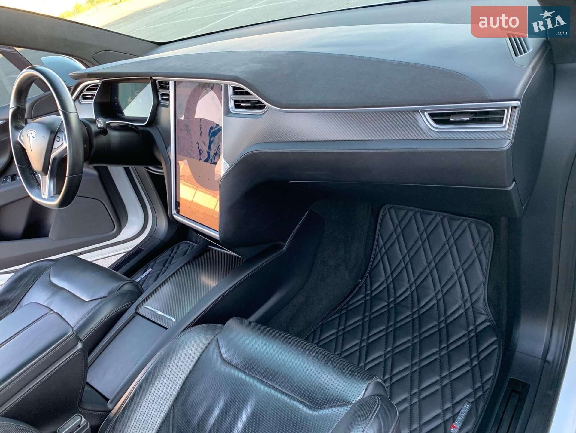 Tesla Model X 2016 VIN 5YJXCBE22GF021410 фото оголошення 10 з 40