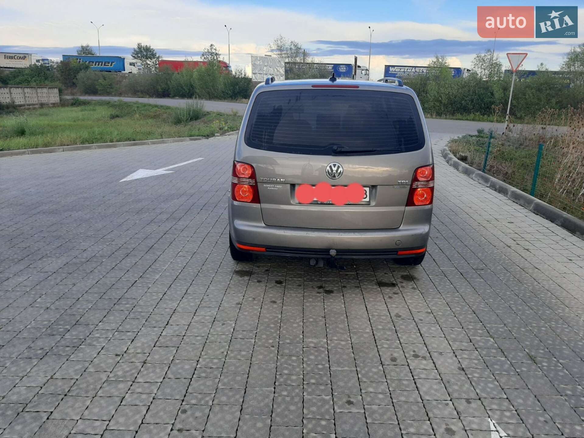 Volkswagen Touran 2010 VIN WVGZZZ1TZAW098391 фото оголошення 5 з 12