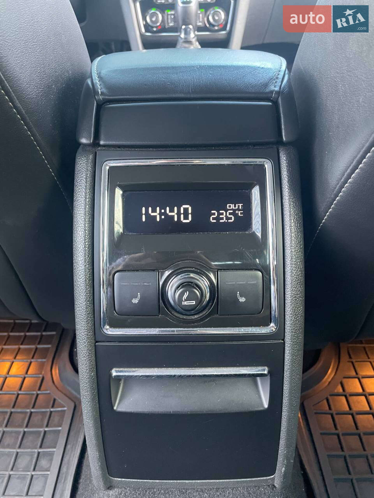 Skoda Superb 2013 VIN TMBJJ93T0D9036882 фото оголошення 16 з 32