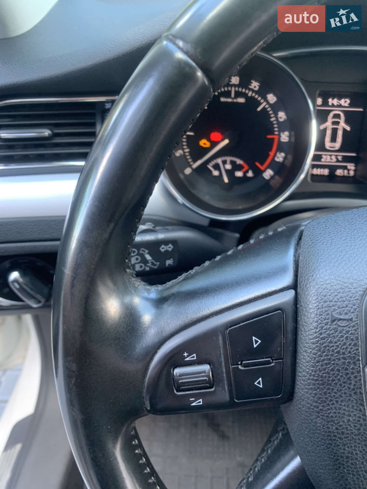 Skoda Superb 2013 VIN TMBJJ93T0D9036882 фото оголошення 27 з 32