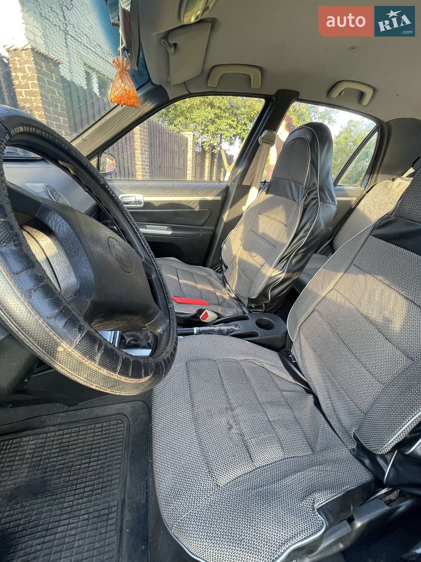 Geely MR 2011 VIN Y7WMR7151B0009022 фото оголошення 5 з 6