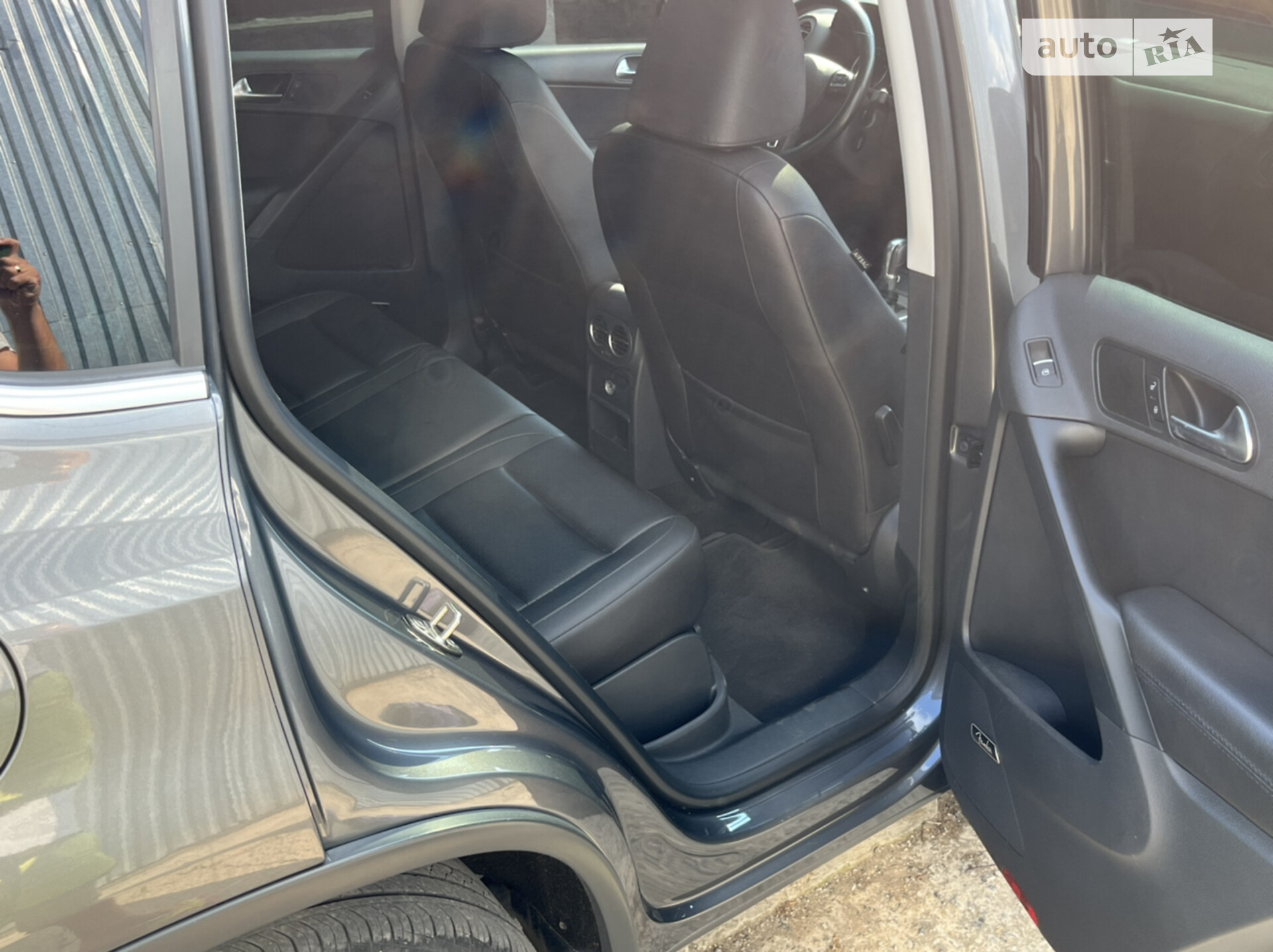 Volkswagen Tiguan 2015 VIN WVGAV7AX7FW604821 фото оголошення 28 з 82