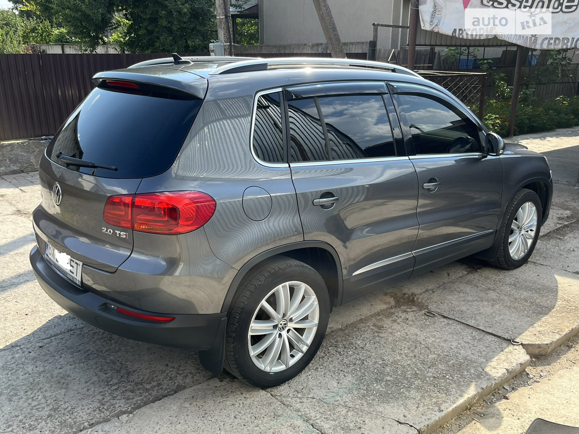 Volkswagen Tiguan 2015 VIN WVGAV7AX7FW604821 фото оголошення 32 з 82