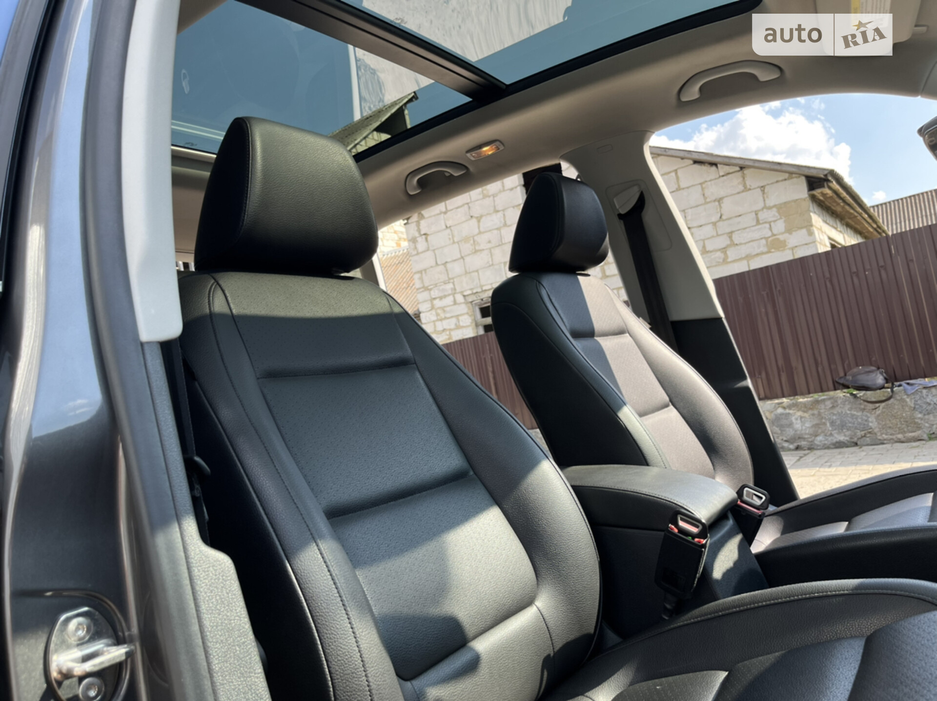 Volkswagen Tiguan 2015 VIN WVGAV7AX7FW604821 фото оголошення 49 з 82