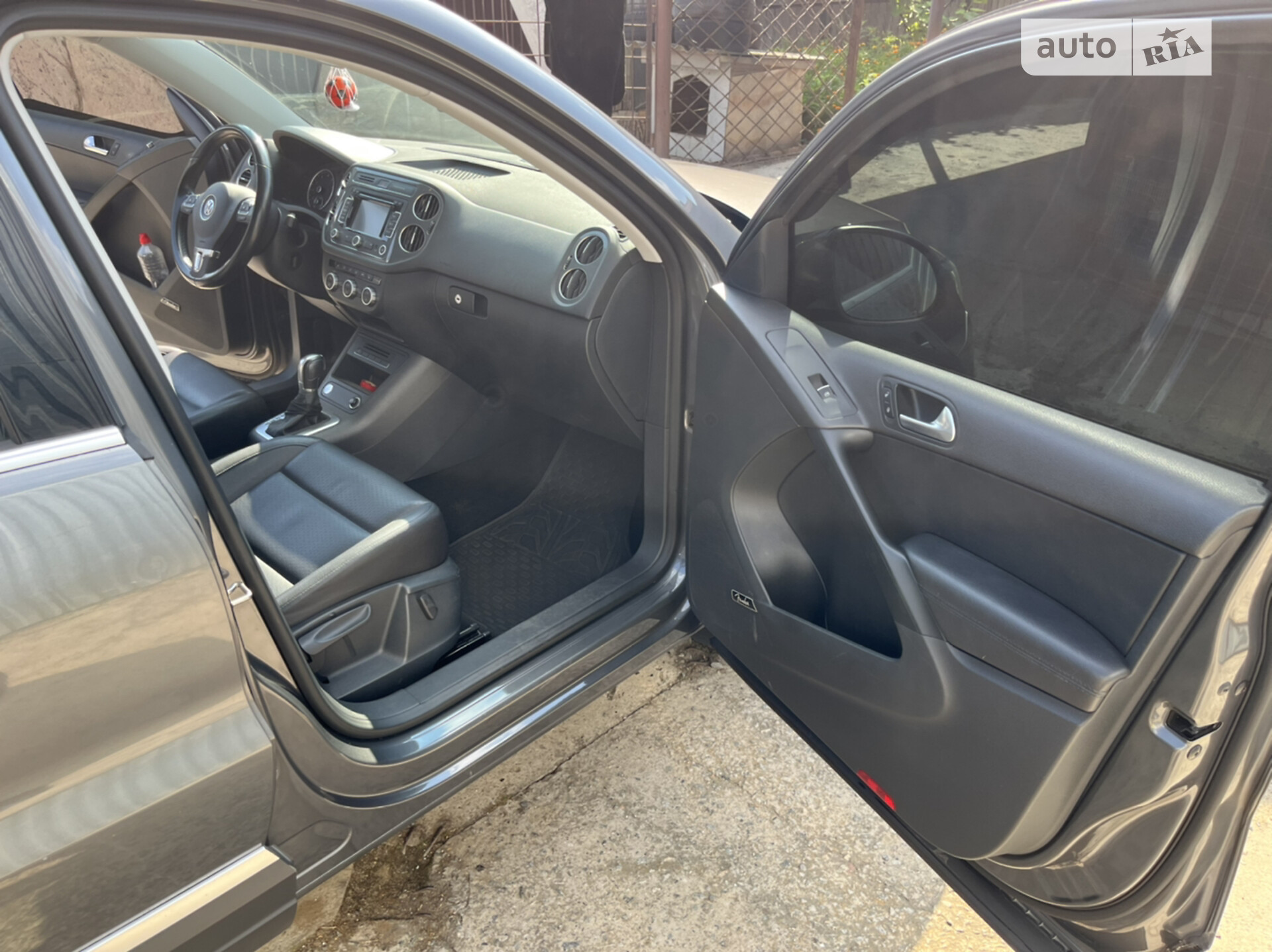 Volkswagen Tiguan 2015 VIN WVGAV7AX7FW604821 фото оголошення 52 з 82