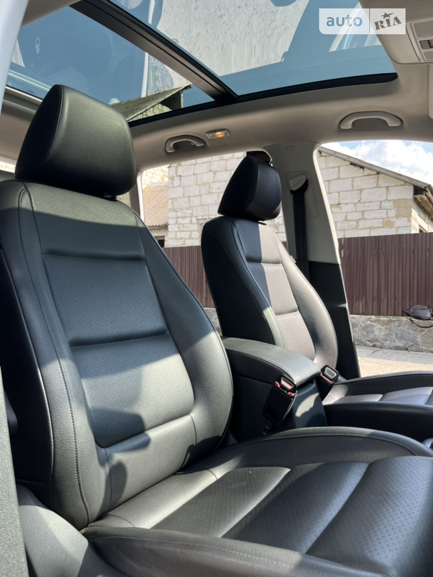 Volkswagen Tiguan 2015 VIN WVGAV7AX7FW604821 фото оголошення 48 з 82
