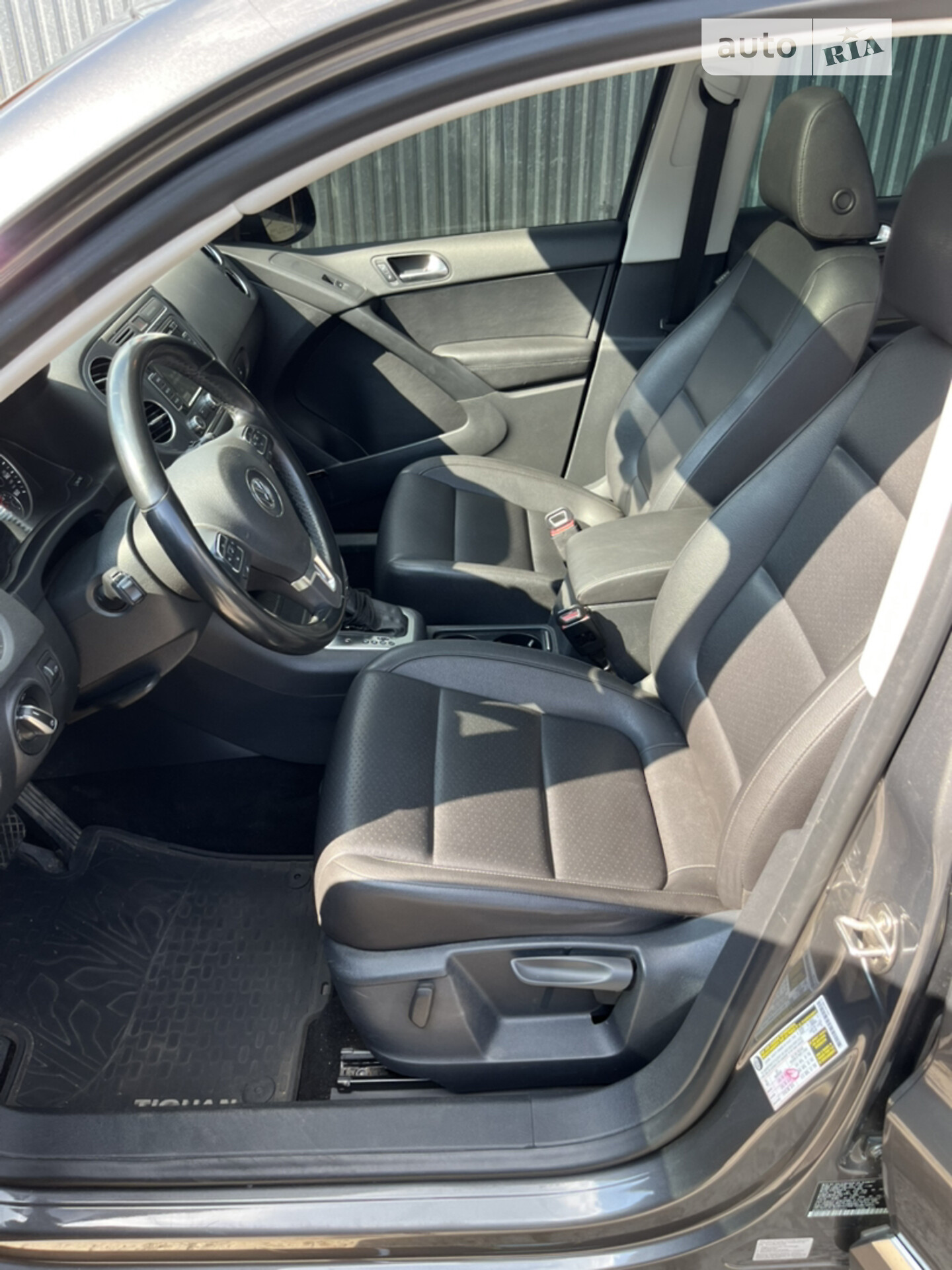 Volkswagen Tiguan 2015 VIN WVGAV7AX7FW604821 фото оголошення 54 з 82