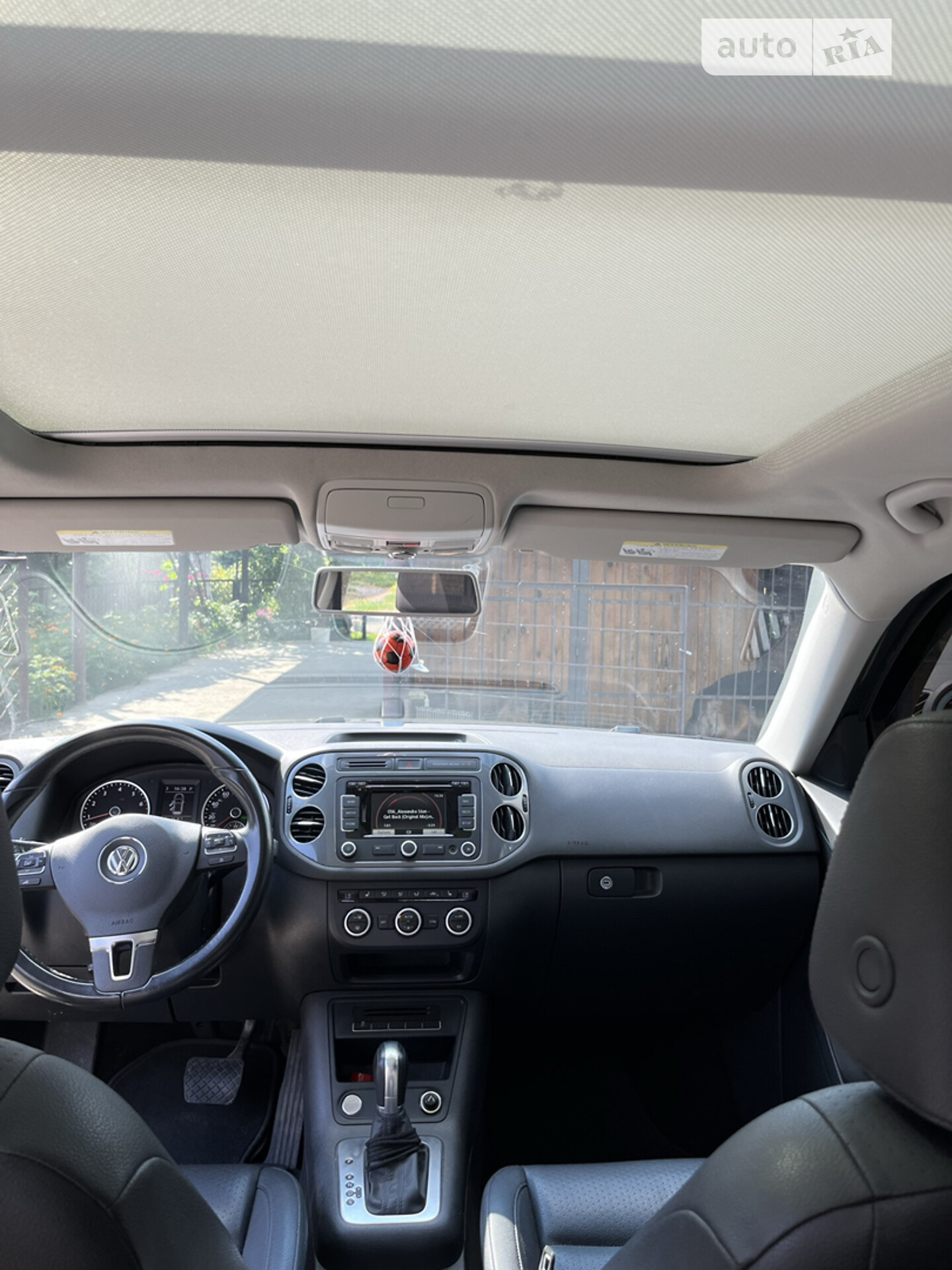 Volkswagen Tiguan 2015 VIN WVGAV7AX7FW604821 фото оголошення 60 з 82
