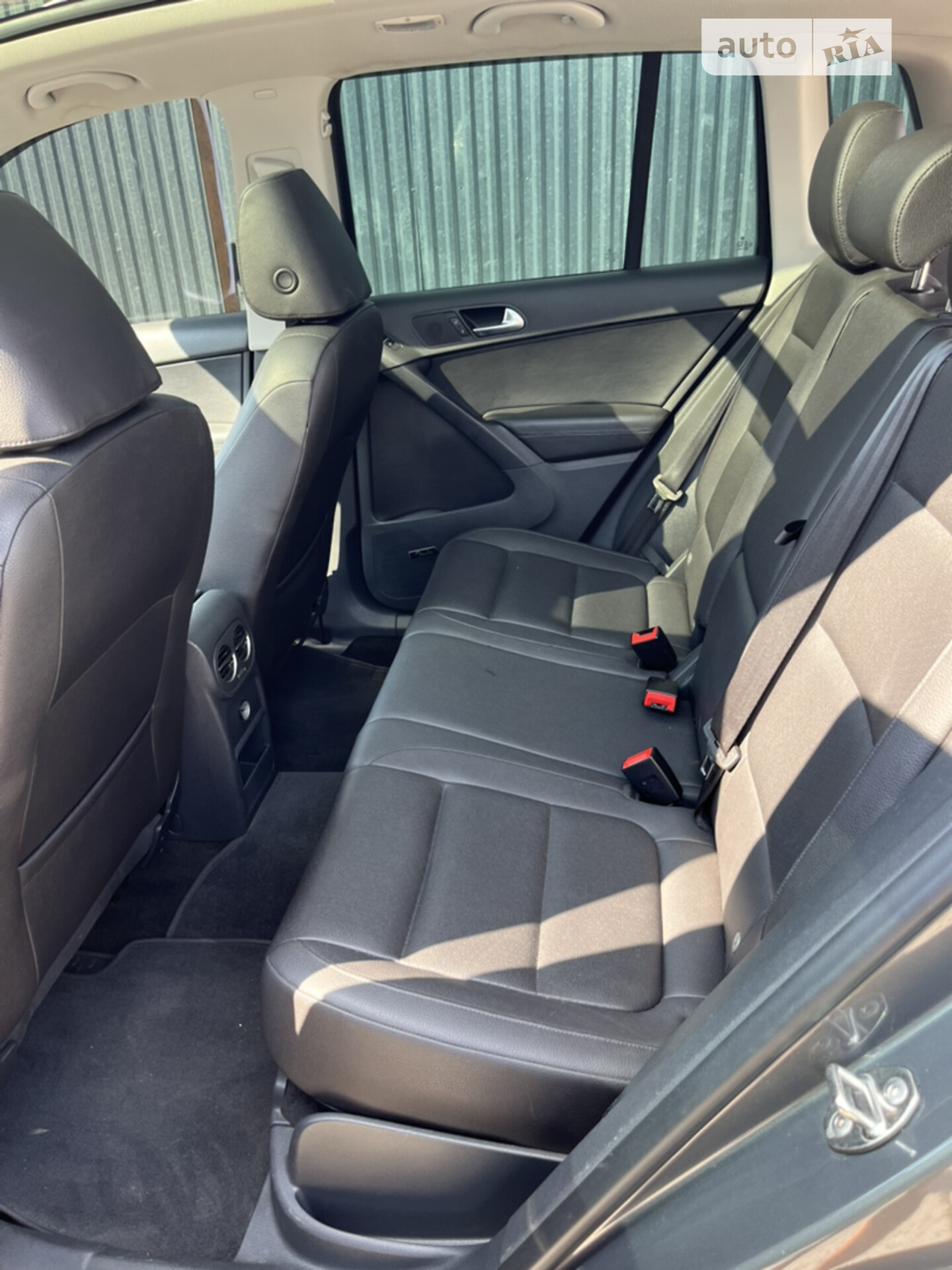 Volkswagen Tiguan 2015 VIN WVGAV7AX7FW604821 фото оголошення 58 з 82