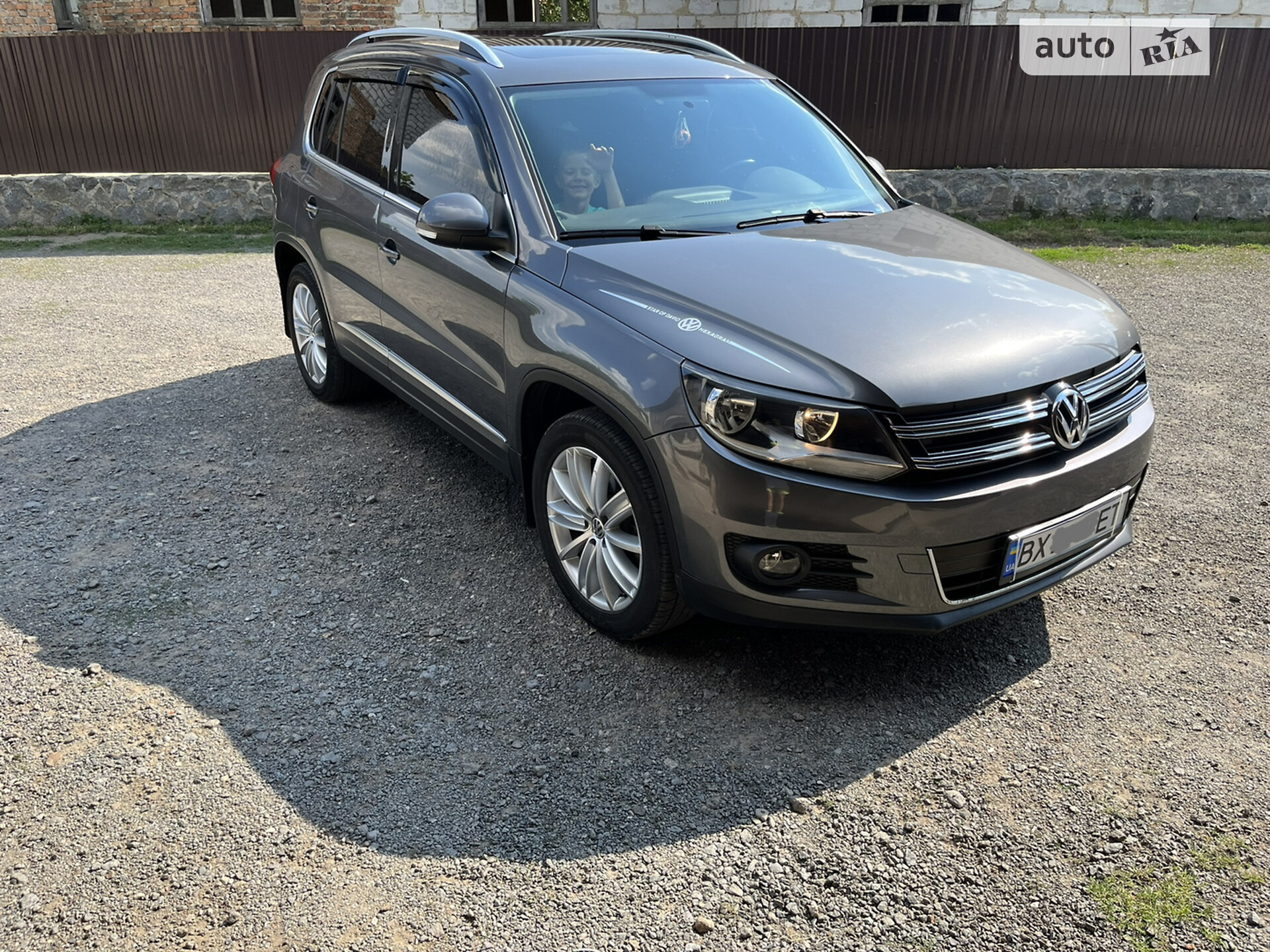 Volkswagen Tiguan 2015 VIN WVGAV7AX7FW604821 фото оголошення 69 з 82
