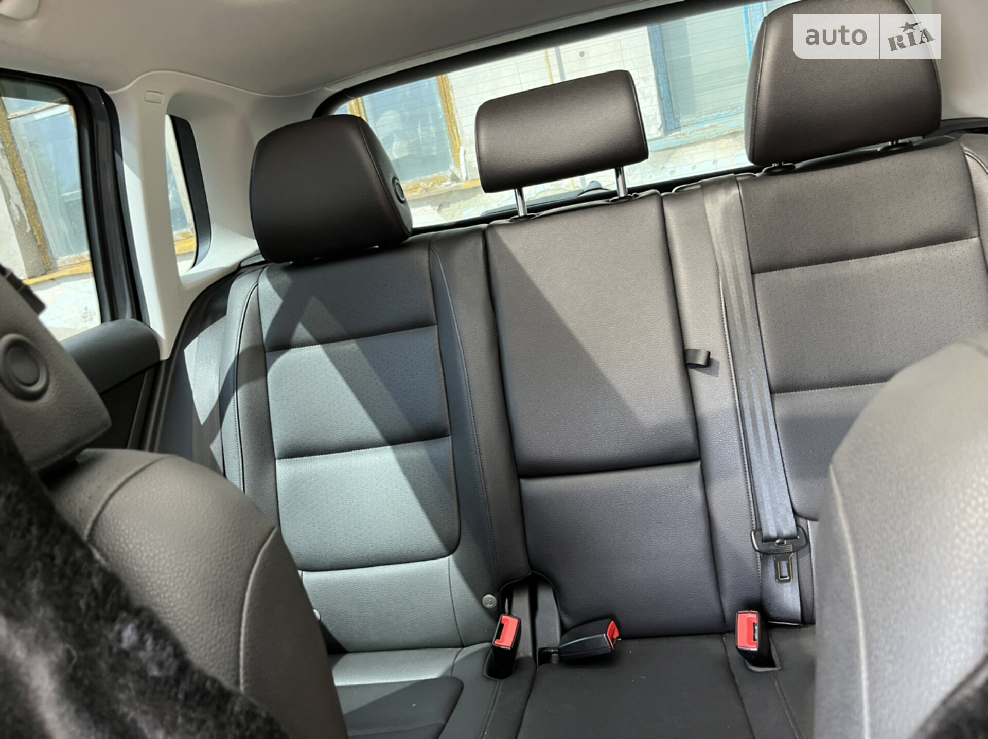 Volkswagen Tiguan 2015 VIN WVGAV7AX7FW604821 фото оголошення 77 з 82