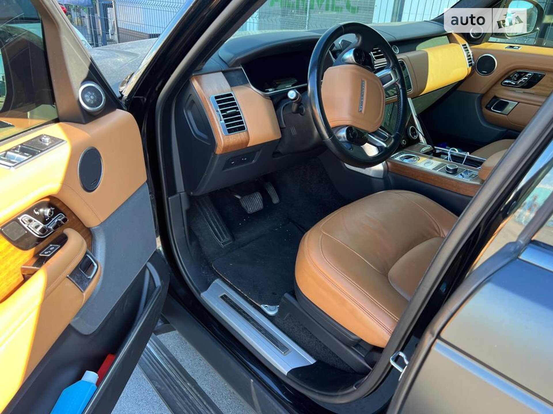 Land Rover Range Rover 2018 VIN SALGA2BJXJA503598 фото оголошення 2 з 6