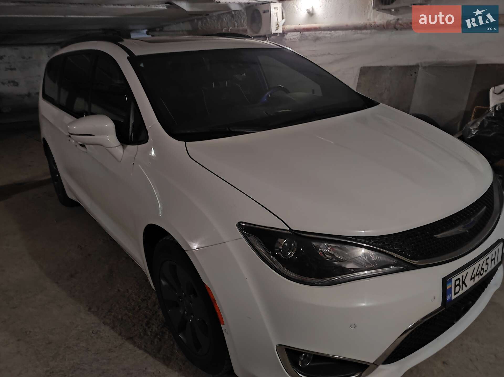 Chrysler Pacifica 2019 VIN 2C4RC1N70KR645539 фото оголошення 5 з 34