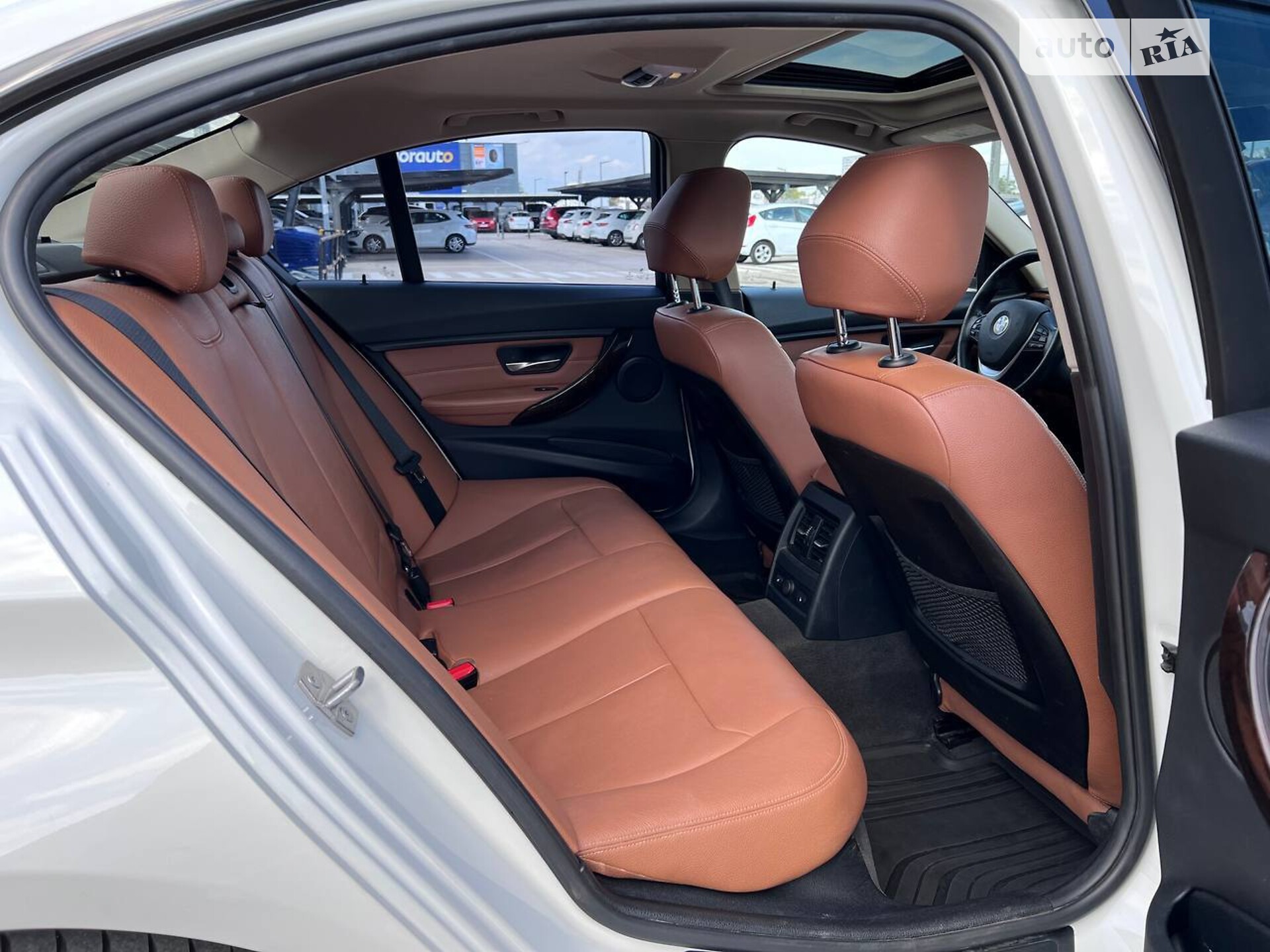 BMW 3 Series 2014 VIN WBA3B5G56FNS17244 фото оголошення 13 з 53