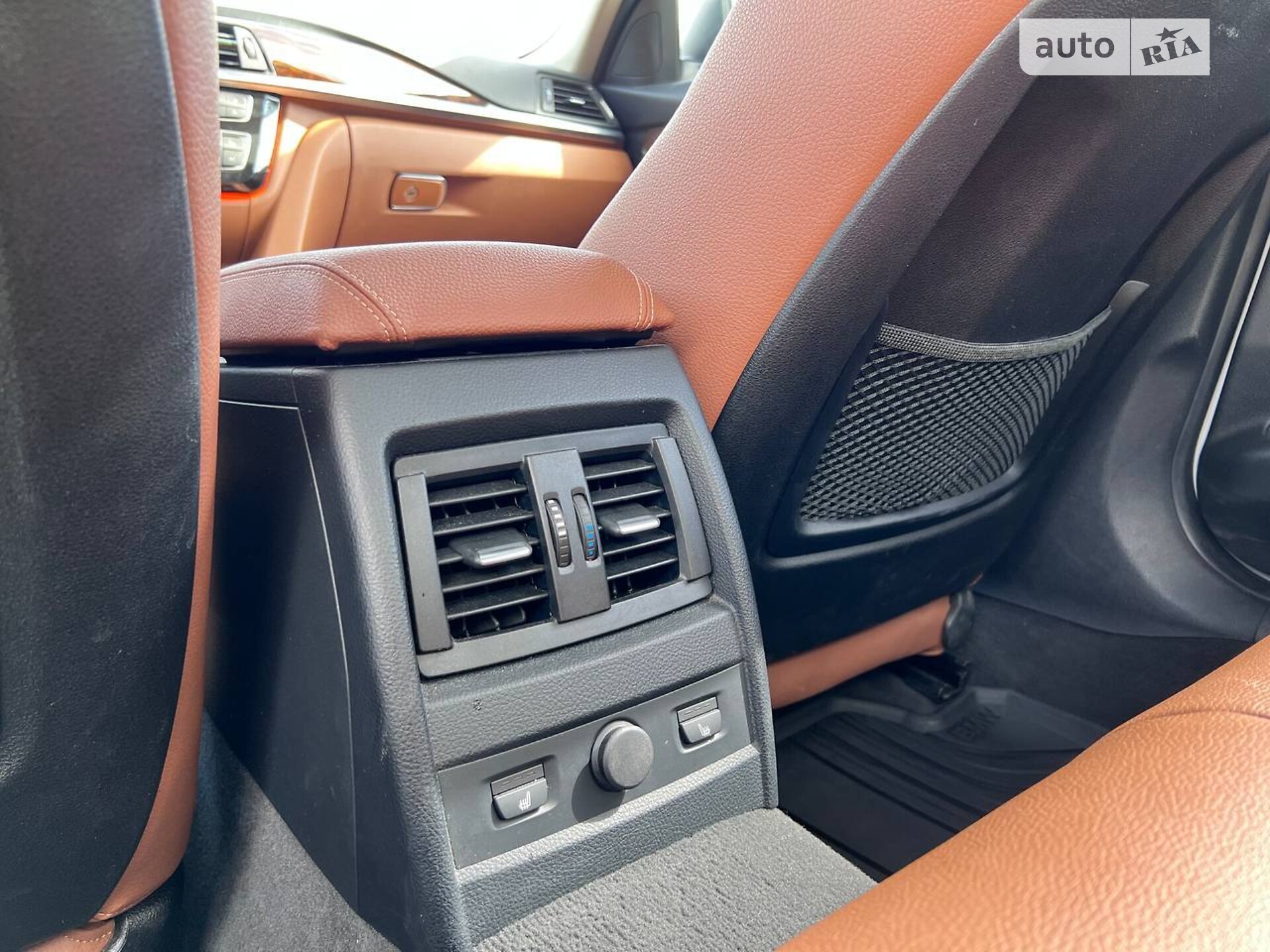 BMW 3 Series 2014 VIN WBA3B5G56FNS17244 фото оголошення 18 з 53