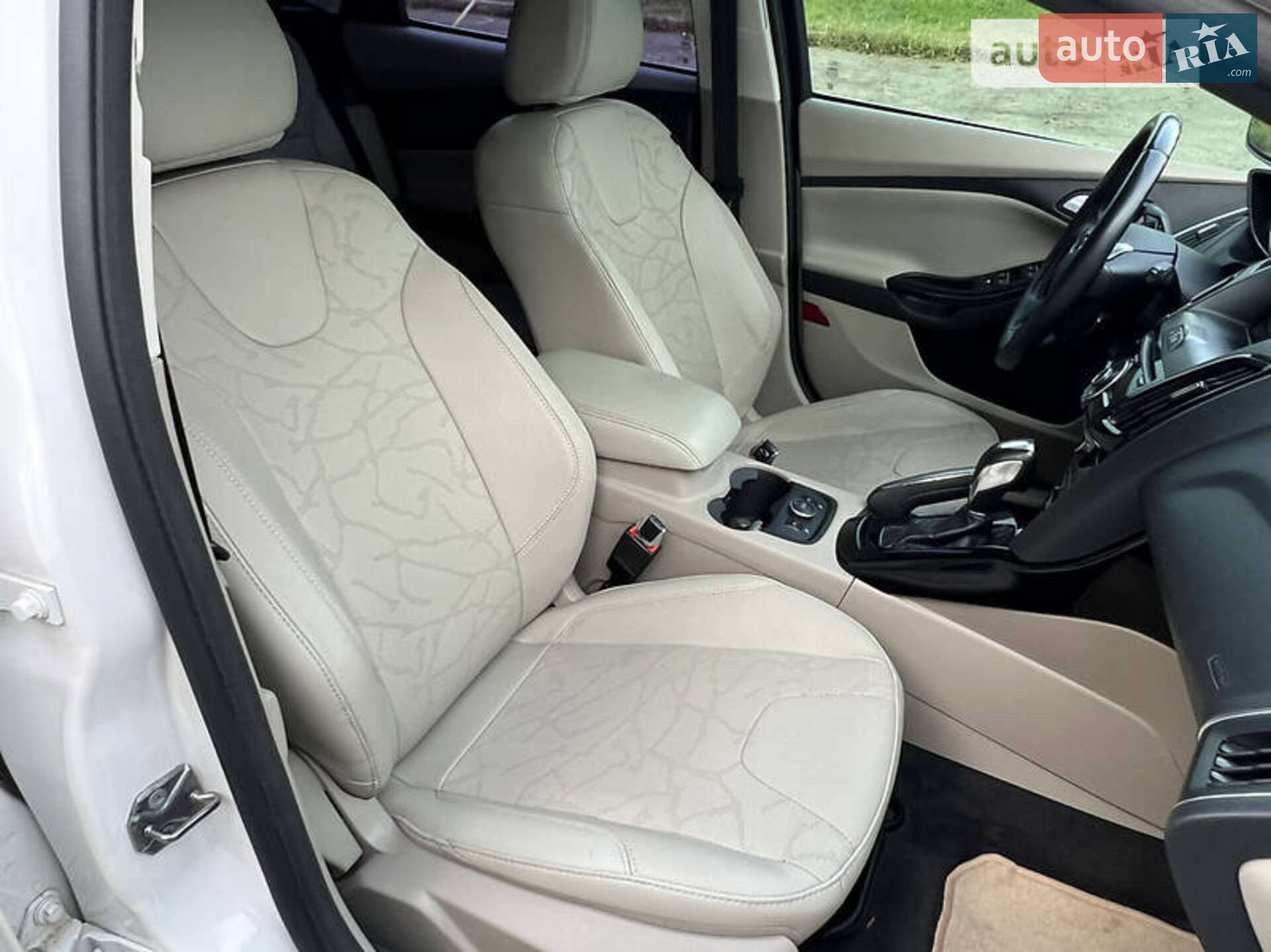 Ford Focus 2013 VIN 1FADP3R41DL235246 фото оголошення 6 з 12