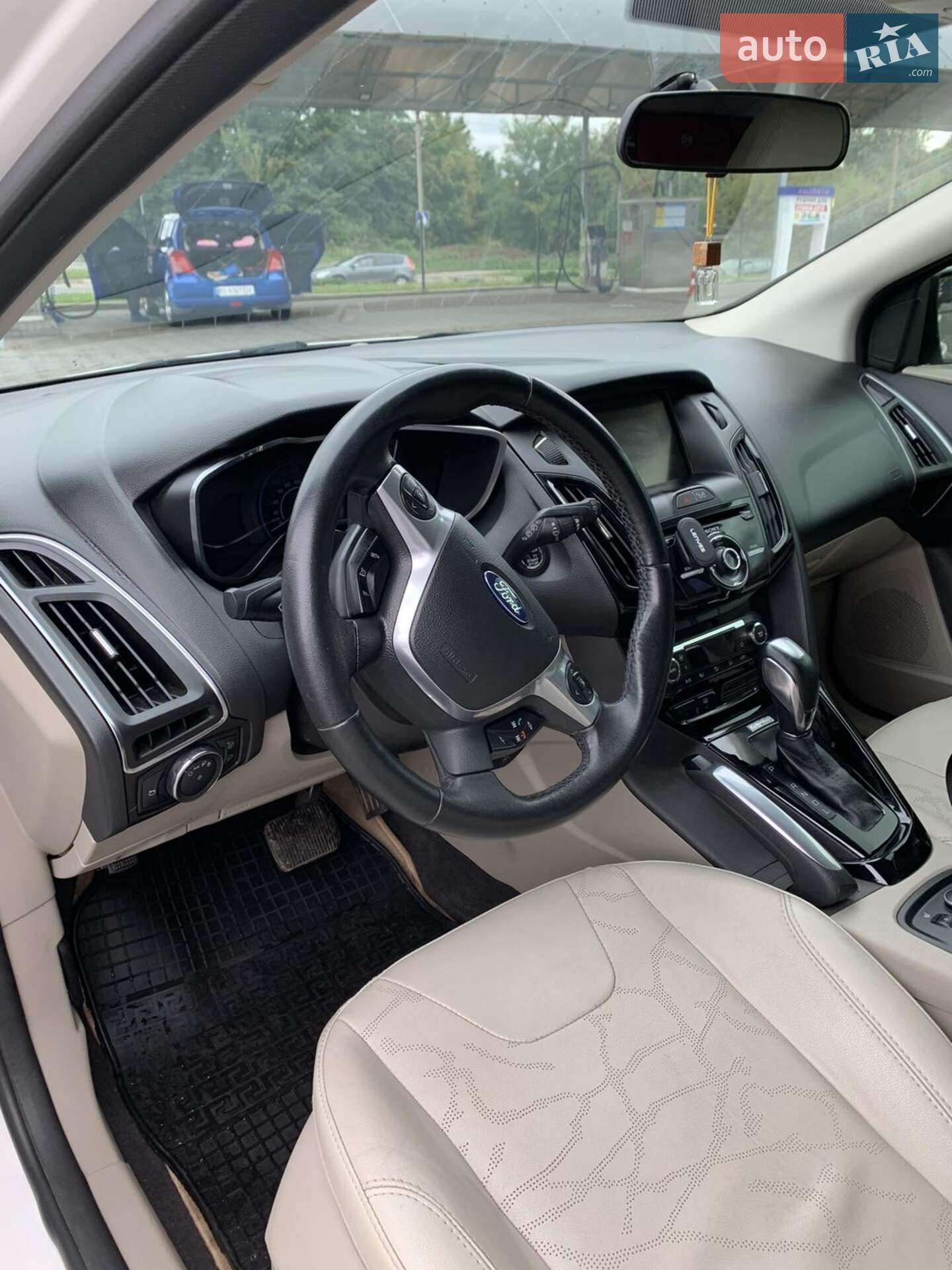Ford Focus 2013 VIN 1FADP3R41DL235246 фото оголошення 8 з 12
