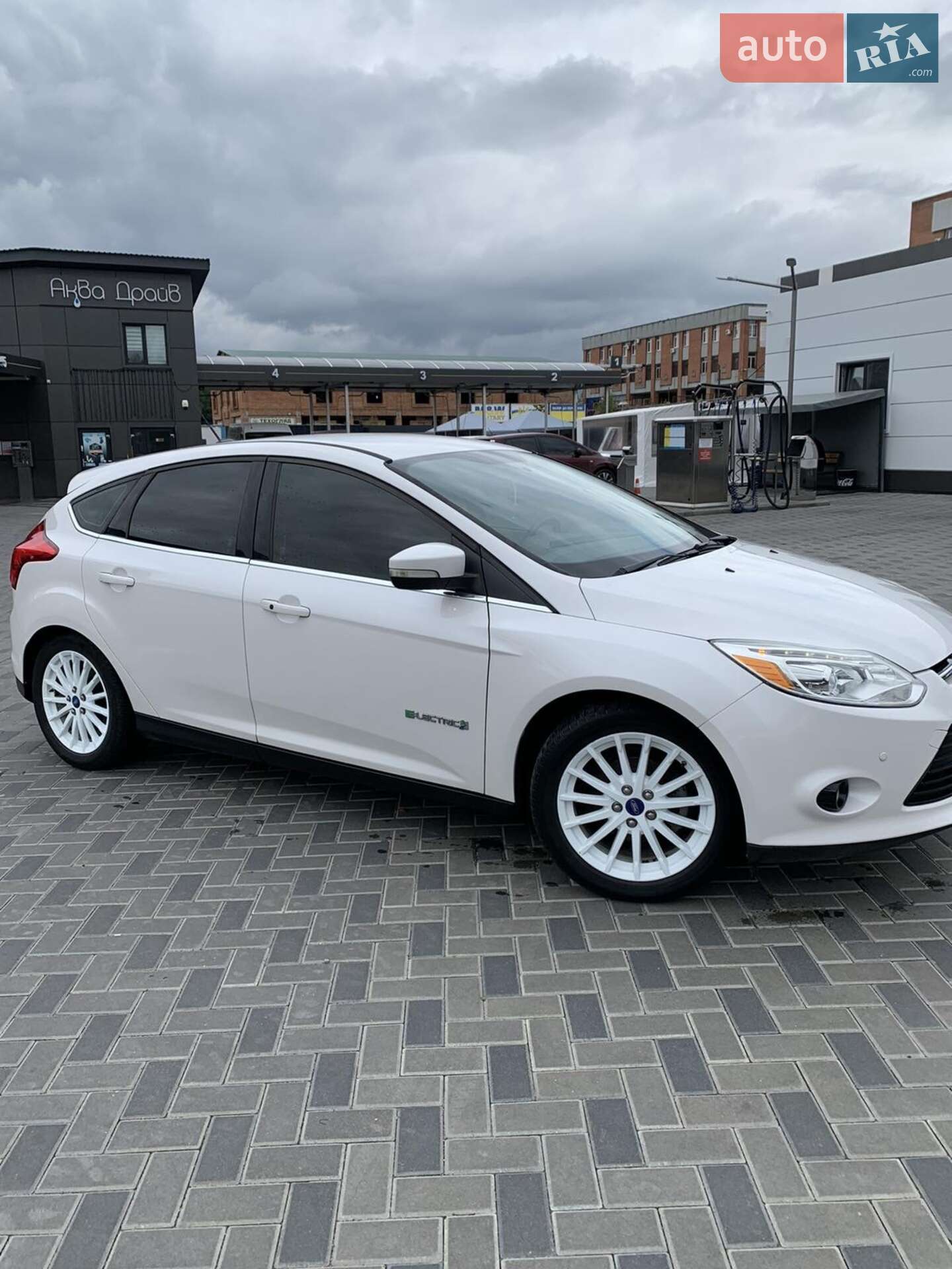 Ford Focus 2013 VIN 1FADP3R41DL235246 фото оголошення 10 з 12