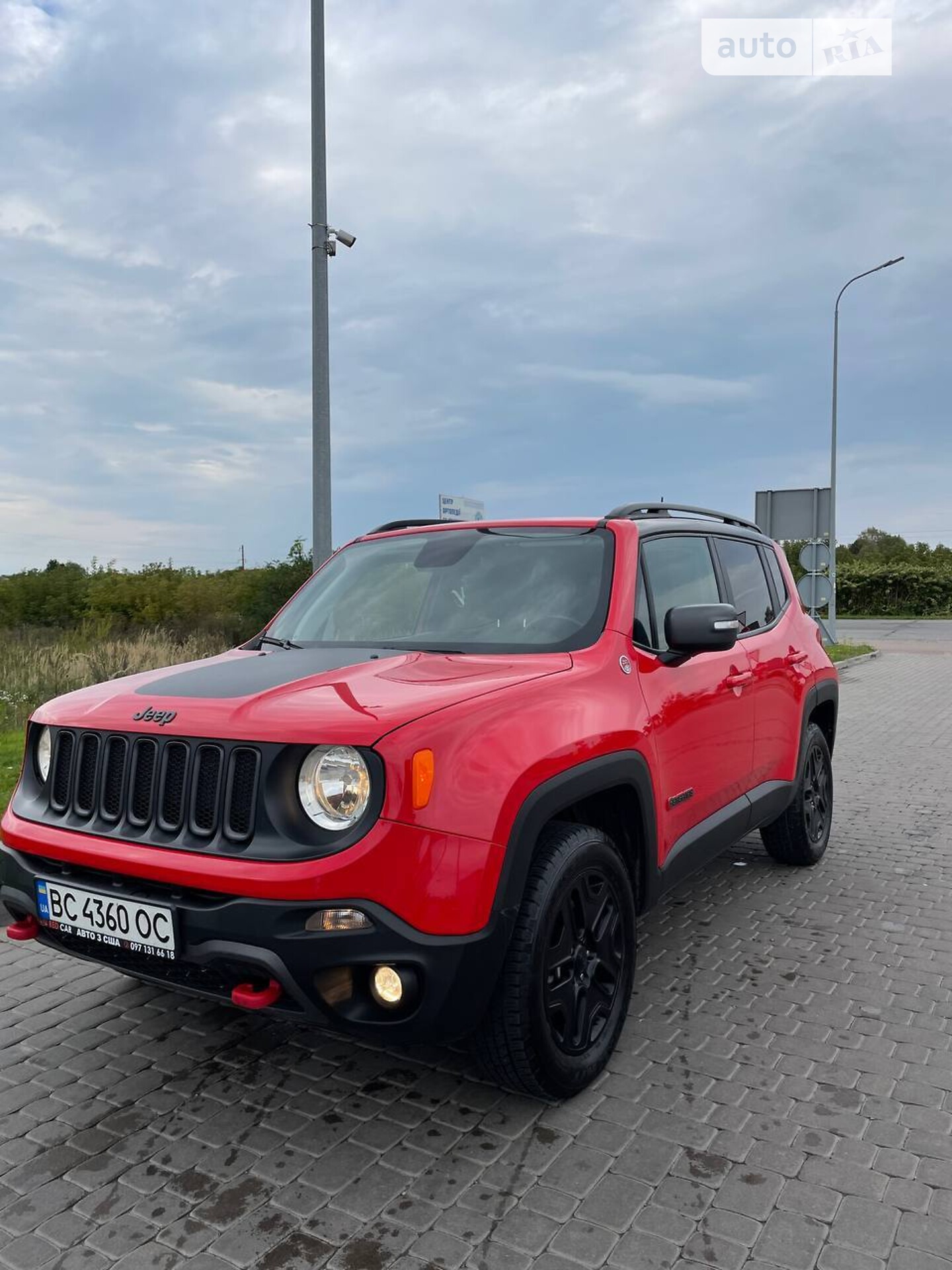 Jeep Renegade 2018 VIN ZACCJBCB3JPH11125 фото оголошення 2 з 13