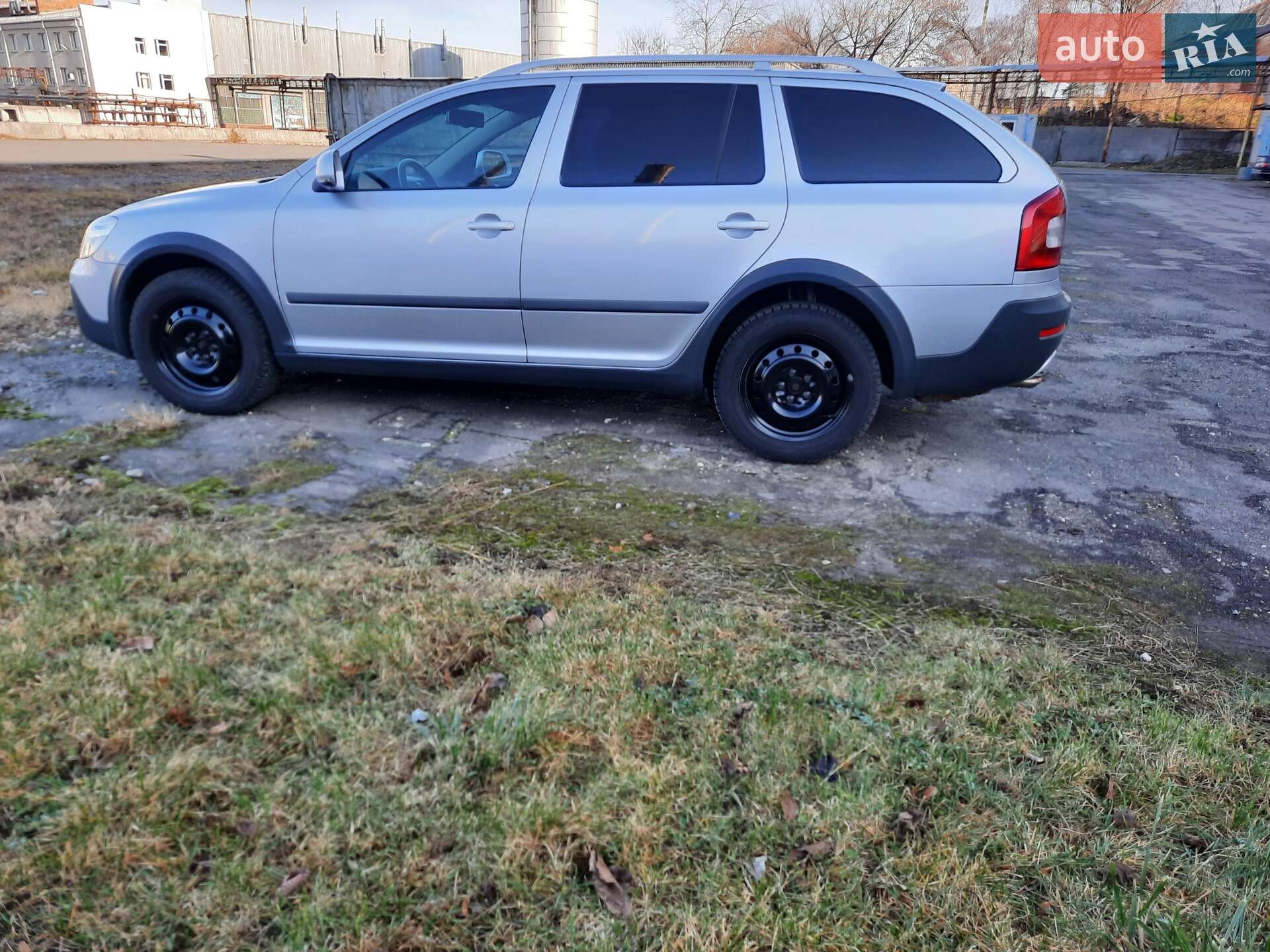 Skoda Octavia 2010 VIN TMBKK61Z0A2092526 фото оголошення 4 з 13