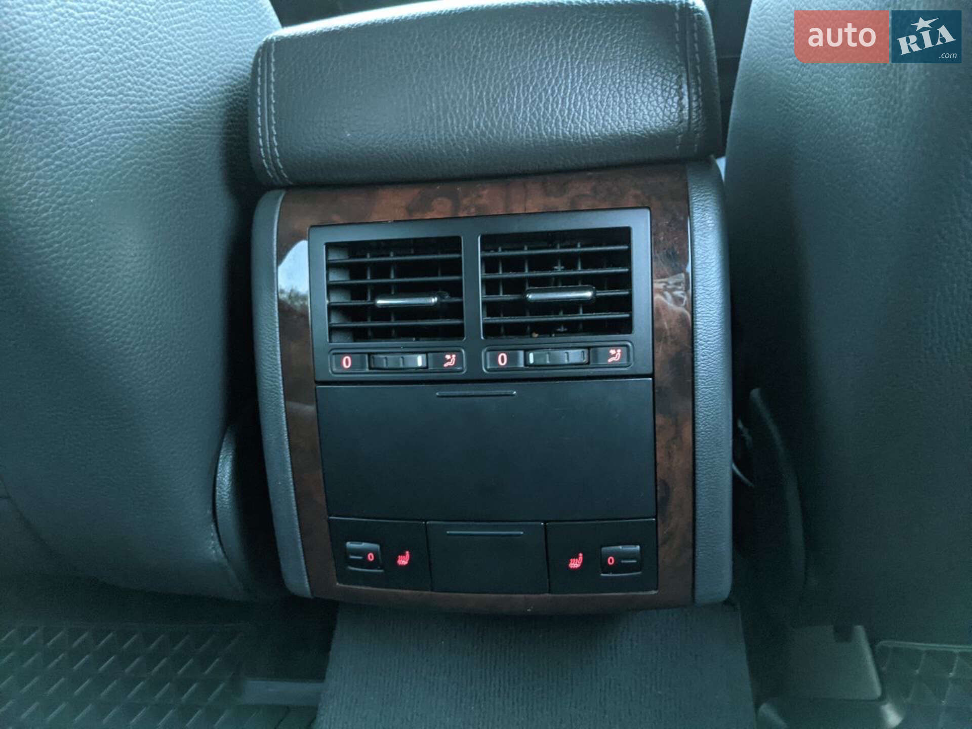 Volkswagen Touareg 2008 VIN WVGZZZ7LZ8Z001106 фото оголошення 22 з 33