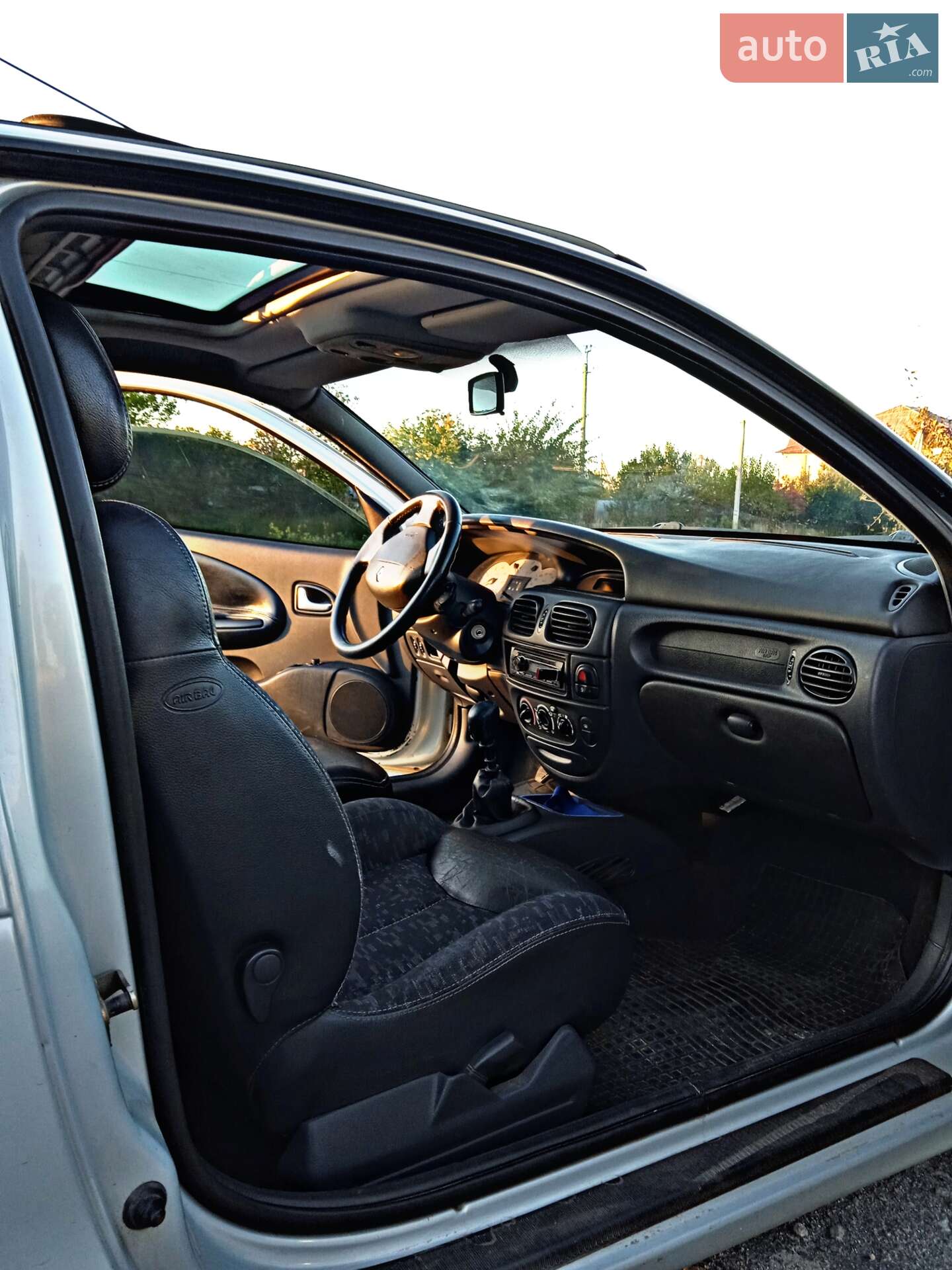 Renault Megane 2002 VIN VF1DA110526433512 фото оголошення 4 з 5