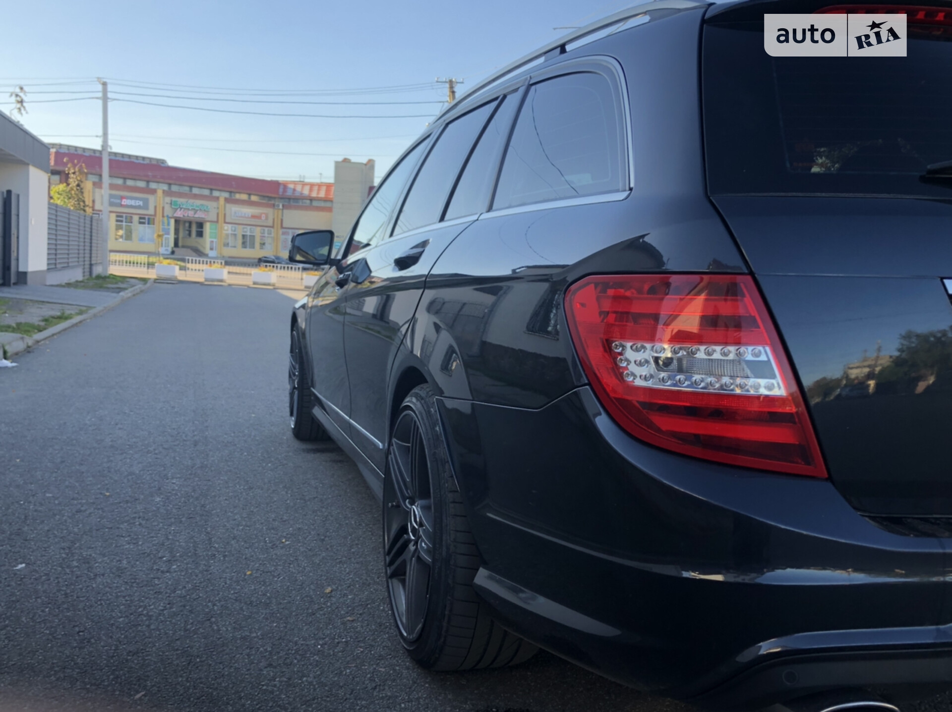 Mercedes-Benz C-Class 2011 VIN WDD2042001F807122 фото оголошення 5 з 28