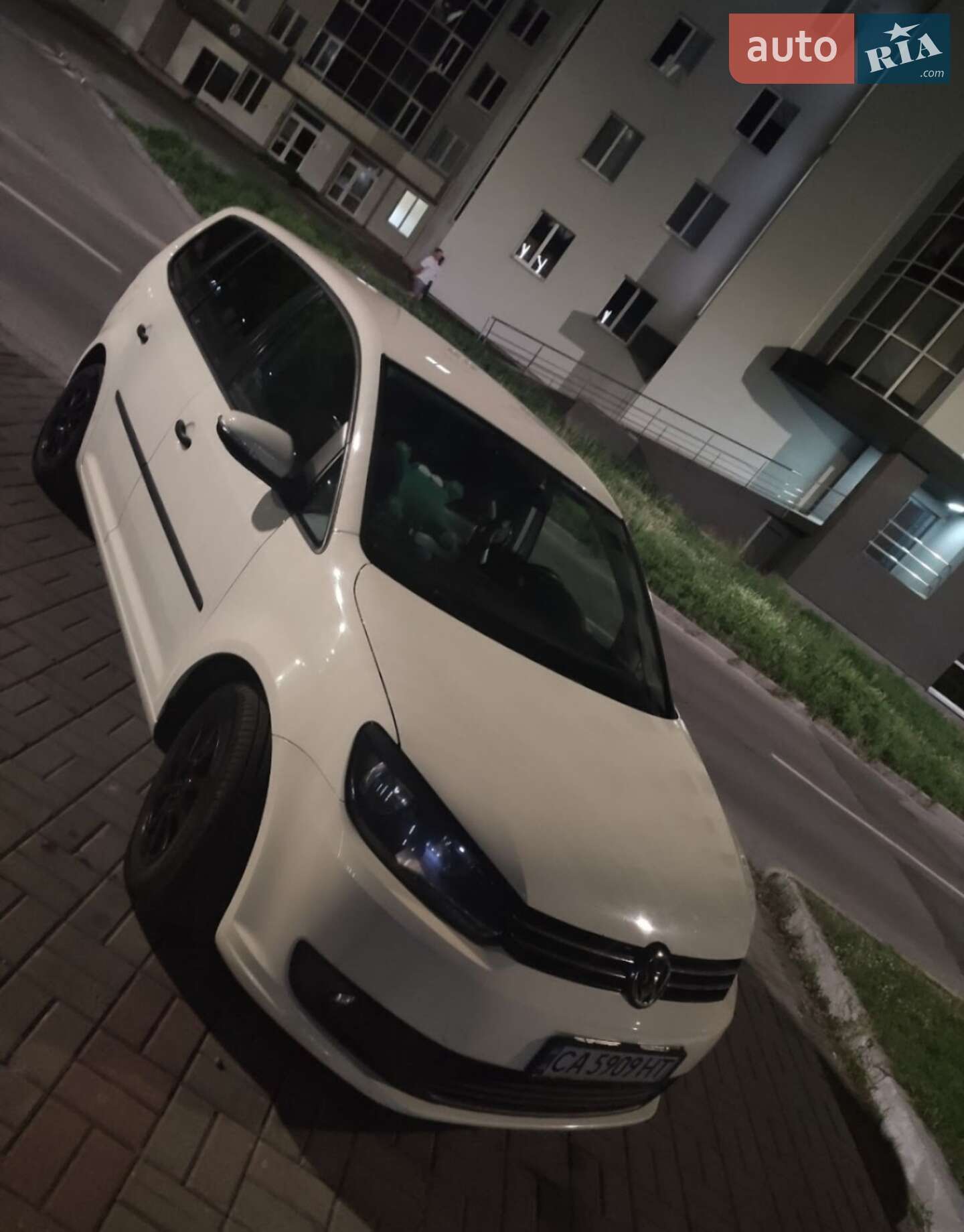 Volkswagen Touran 2011 VIN WVGZZZ1TZCW013276 фото оголошення 7 з 18