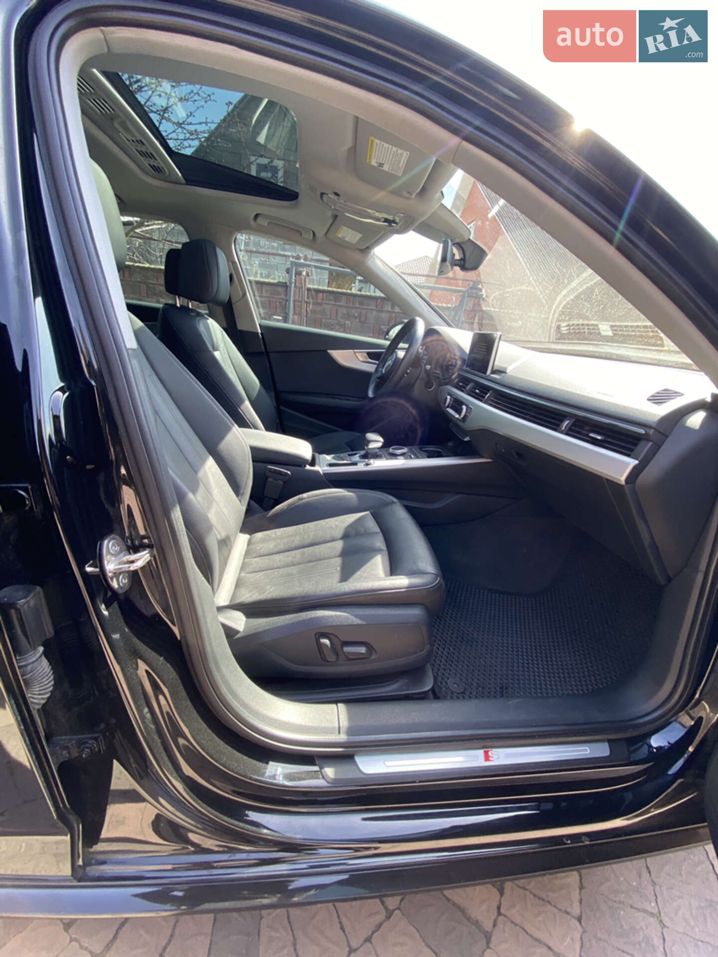 Audi A4 2016 VIN WAUKMAF48HN041842 фото оголошення 16 з 32