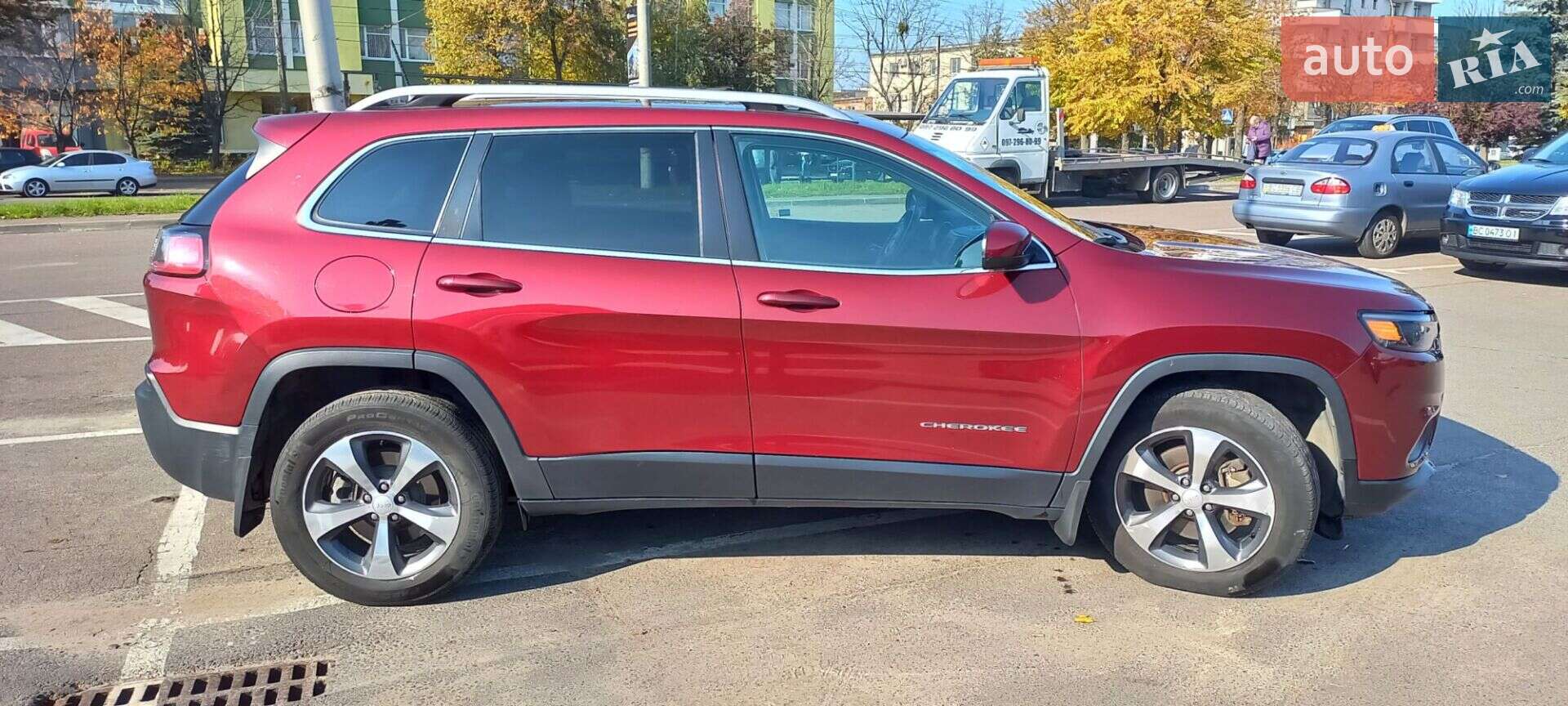 Jeep Cherokee 2019 VIN 1C4PJMCX8KD127523 фото оголошення 2 з 46