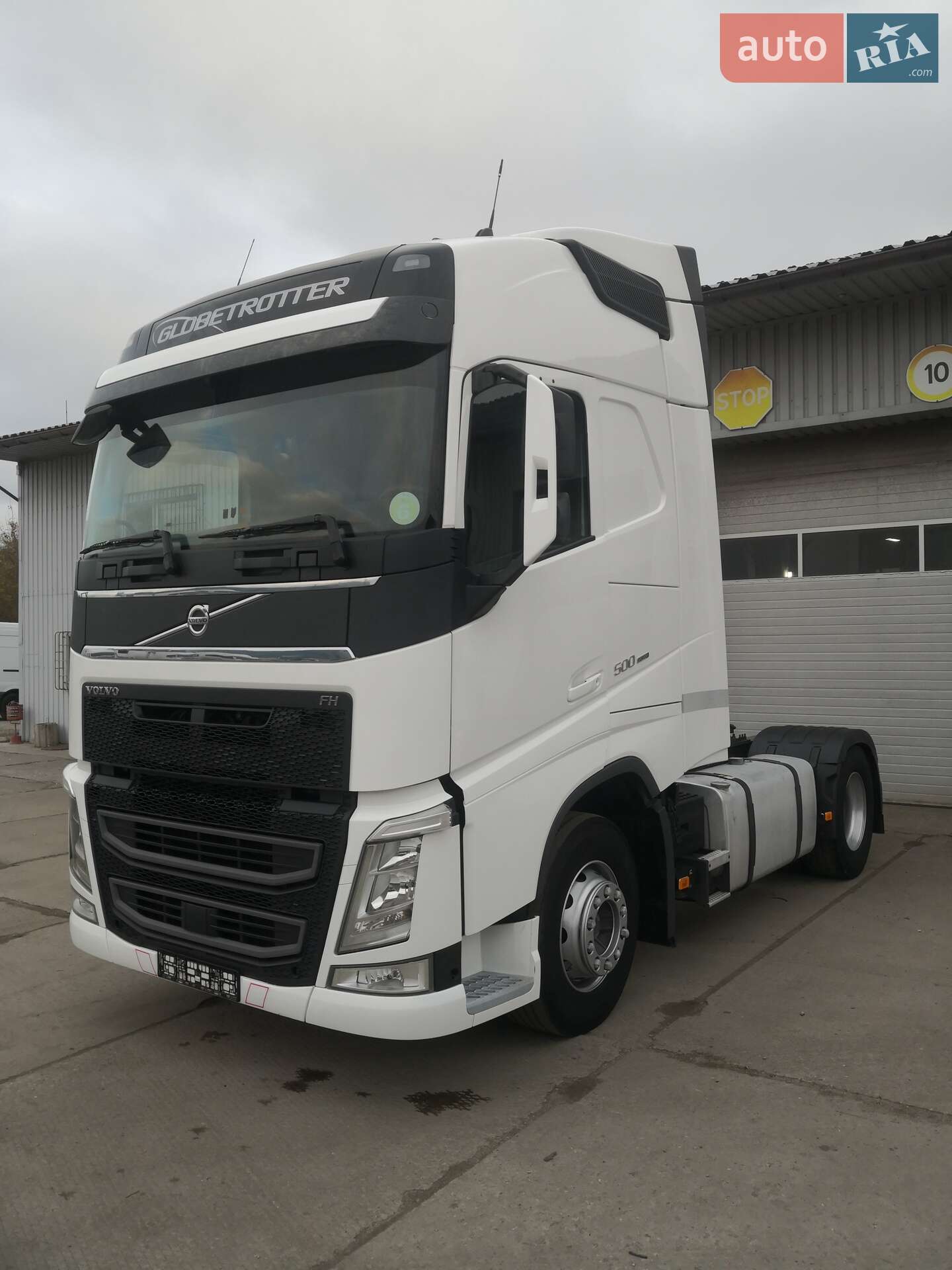 VOLVO FH 2017 VIN YV2RT40A9HB830027 фото оголошення 3 з 12